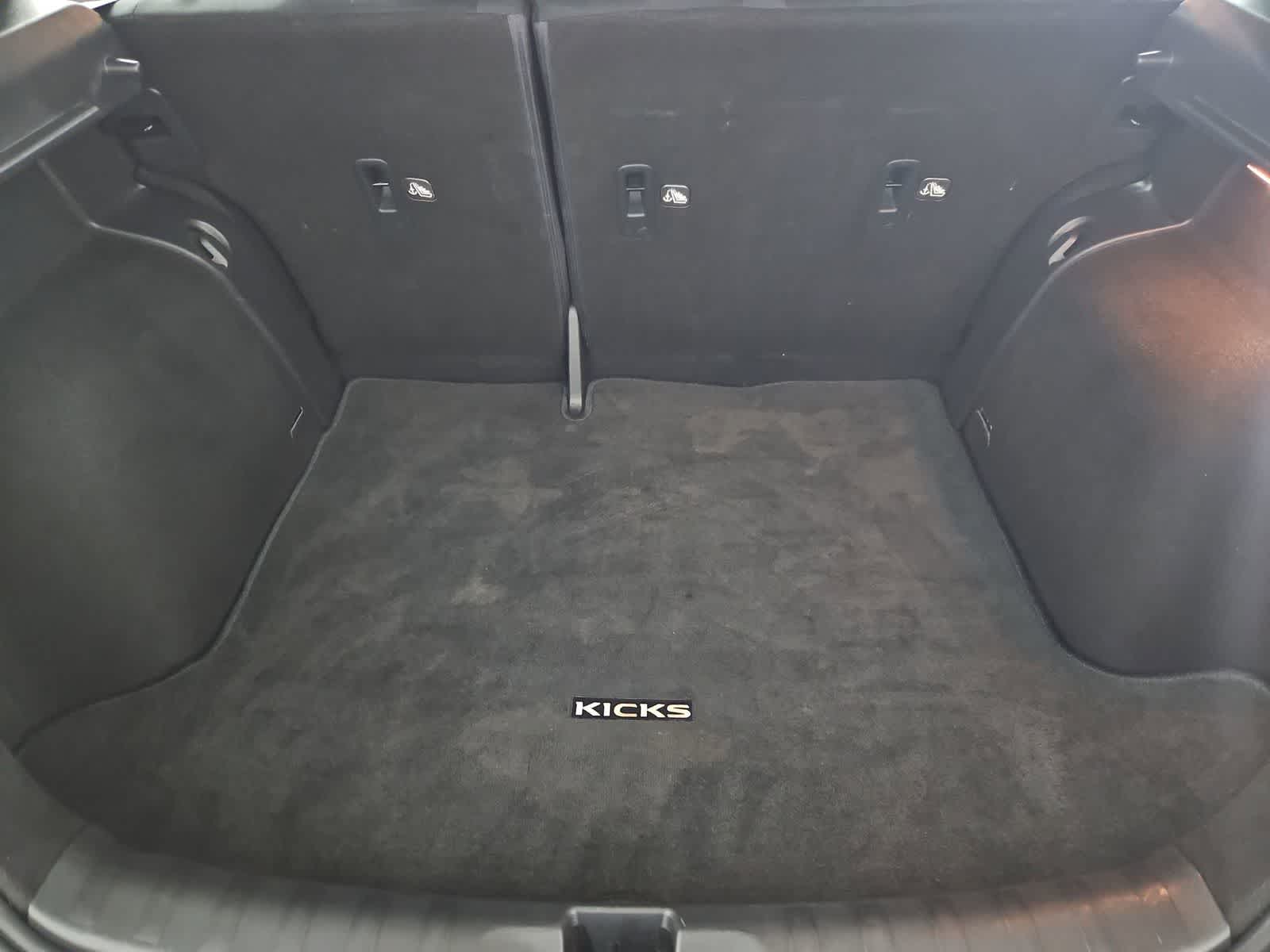 Thumbnail: 2020 Nissan Kicks - 32