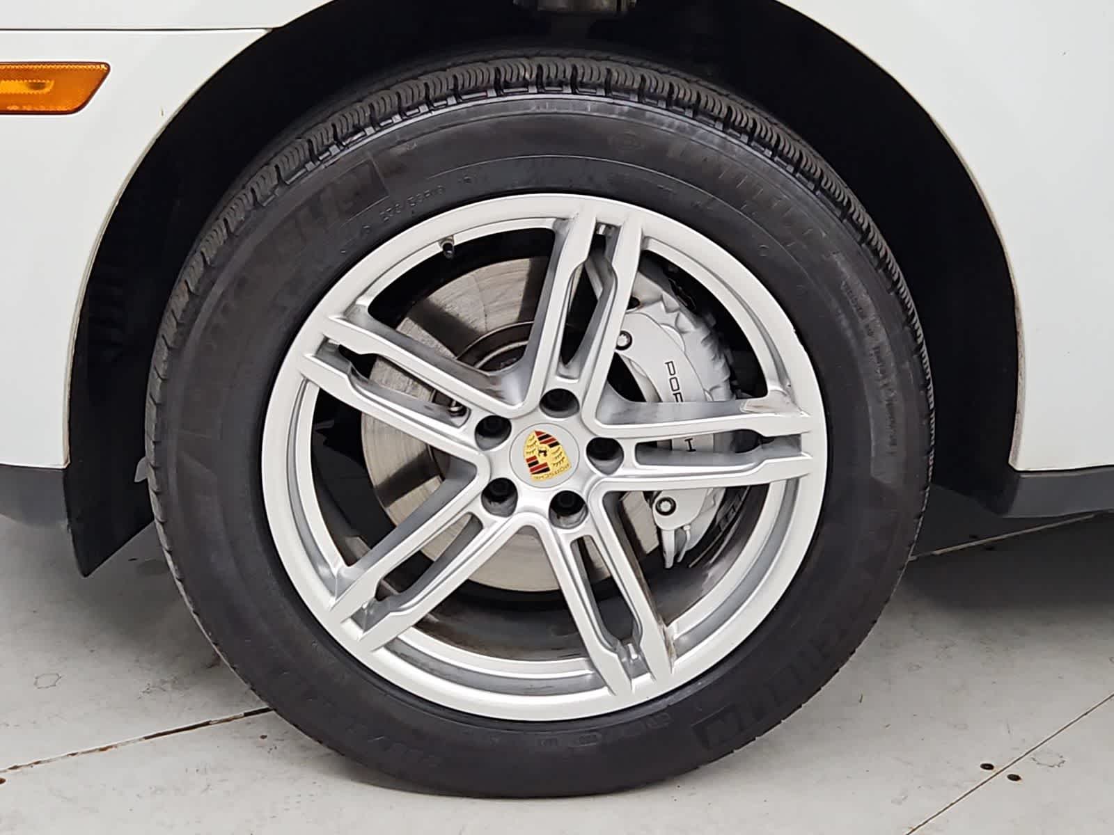 Thumbnail: 2016 Porsche Macan - 13