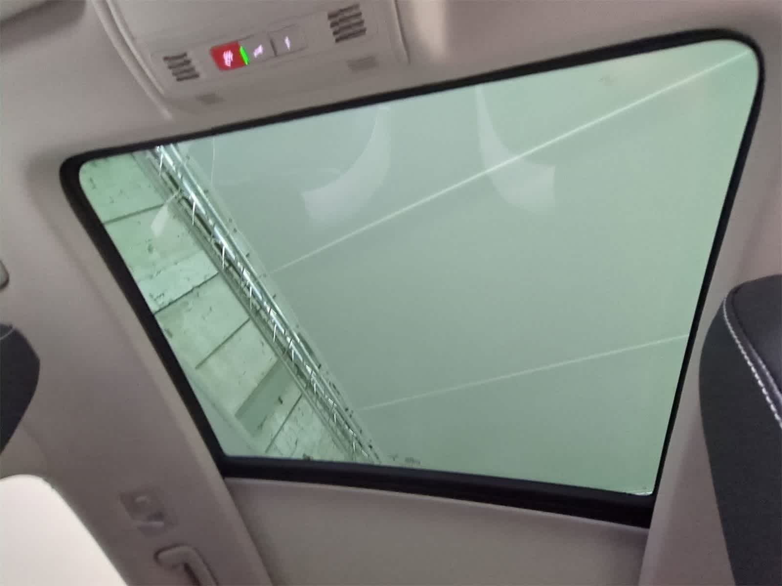 Thumbnail: 2025 Volkswagen Taos - 19