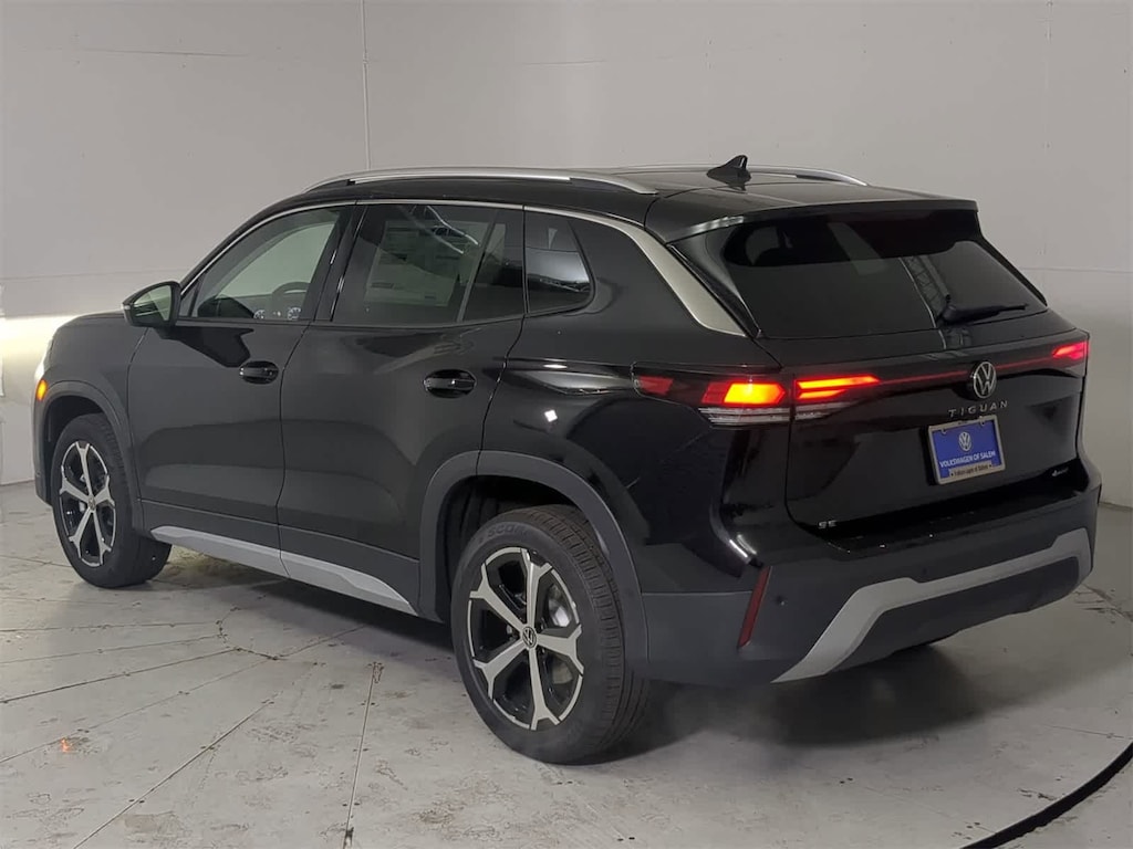 New 2025 Volkswagen Tiguan 2.0T SE SUV