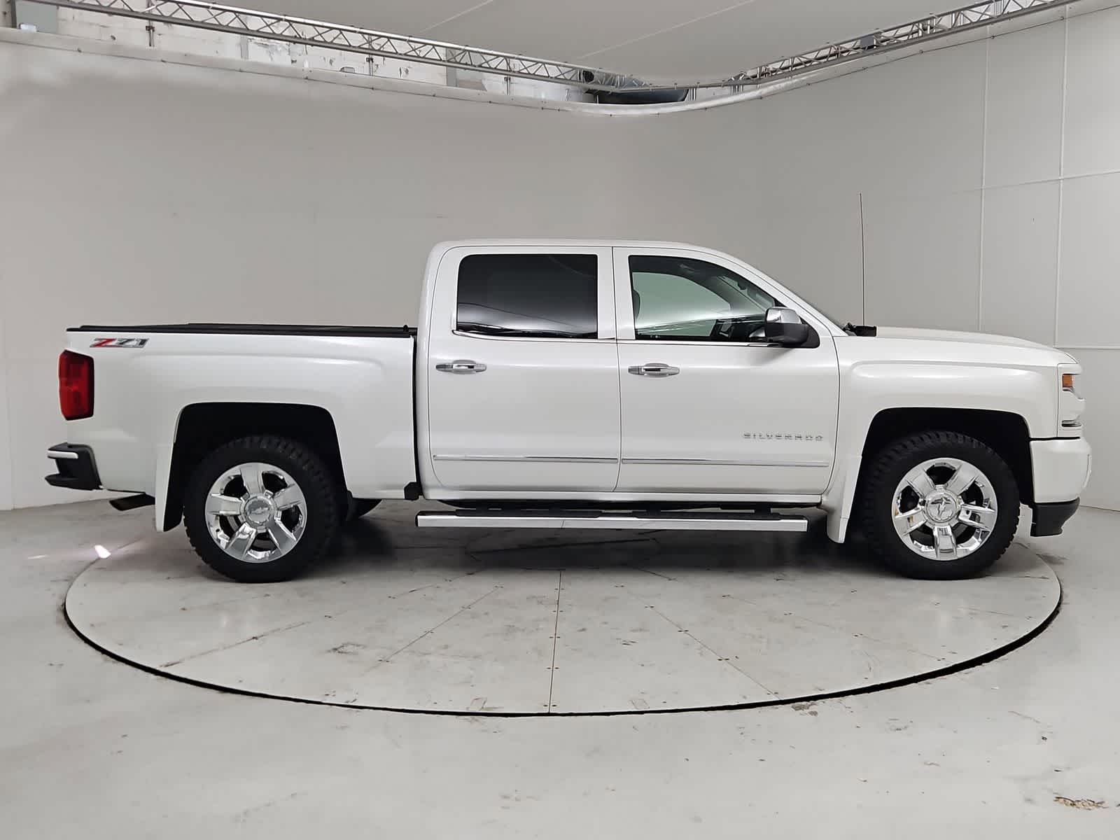 Thumbnail: 2017 Chevrolet Silverado 1500 - 7
