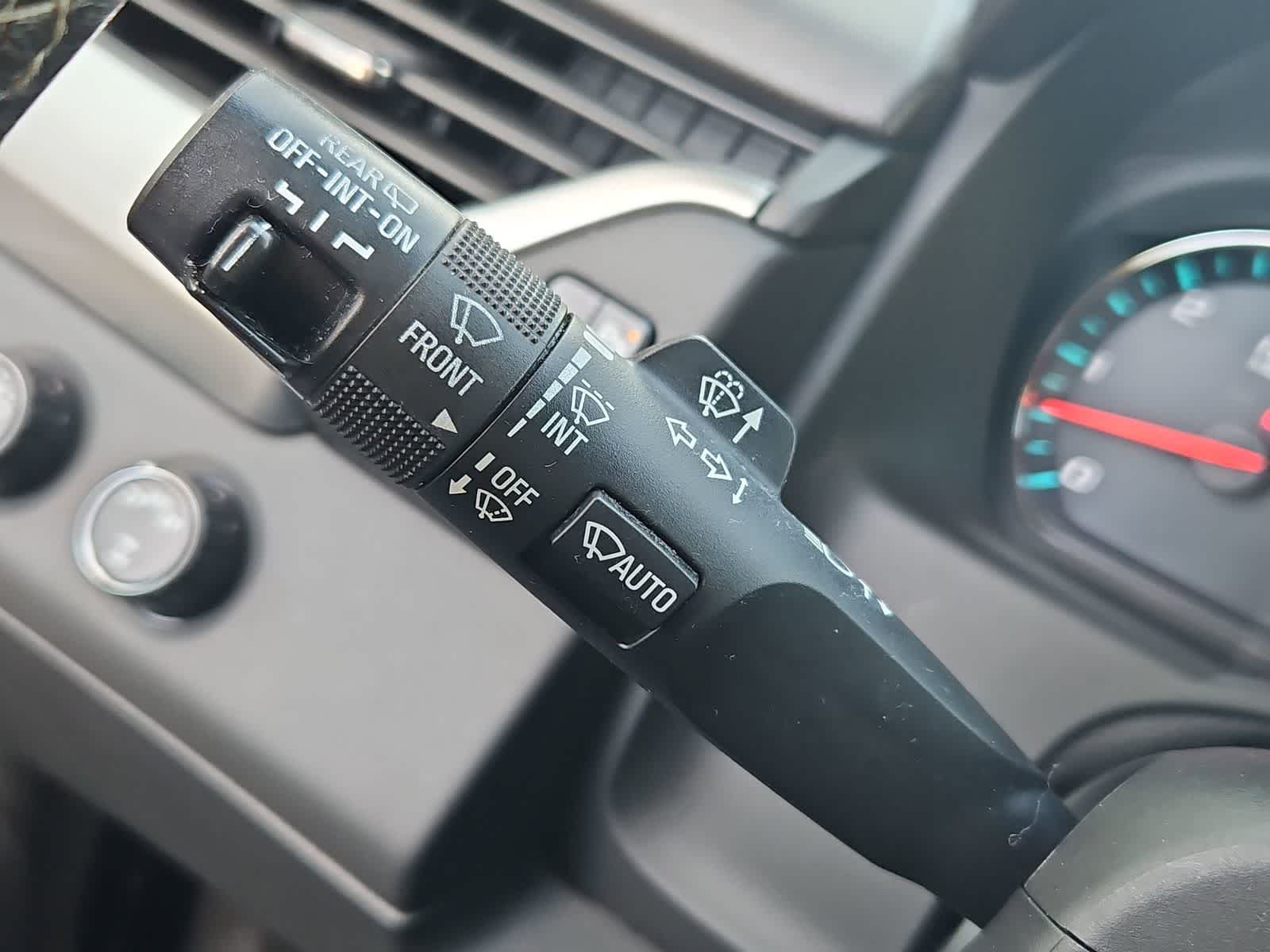 Thumbnail: 2018 Chevrolet Tahoe - 27