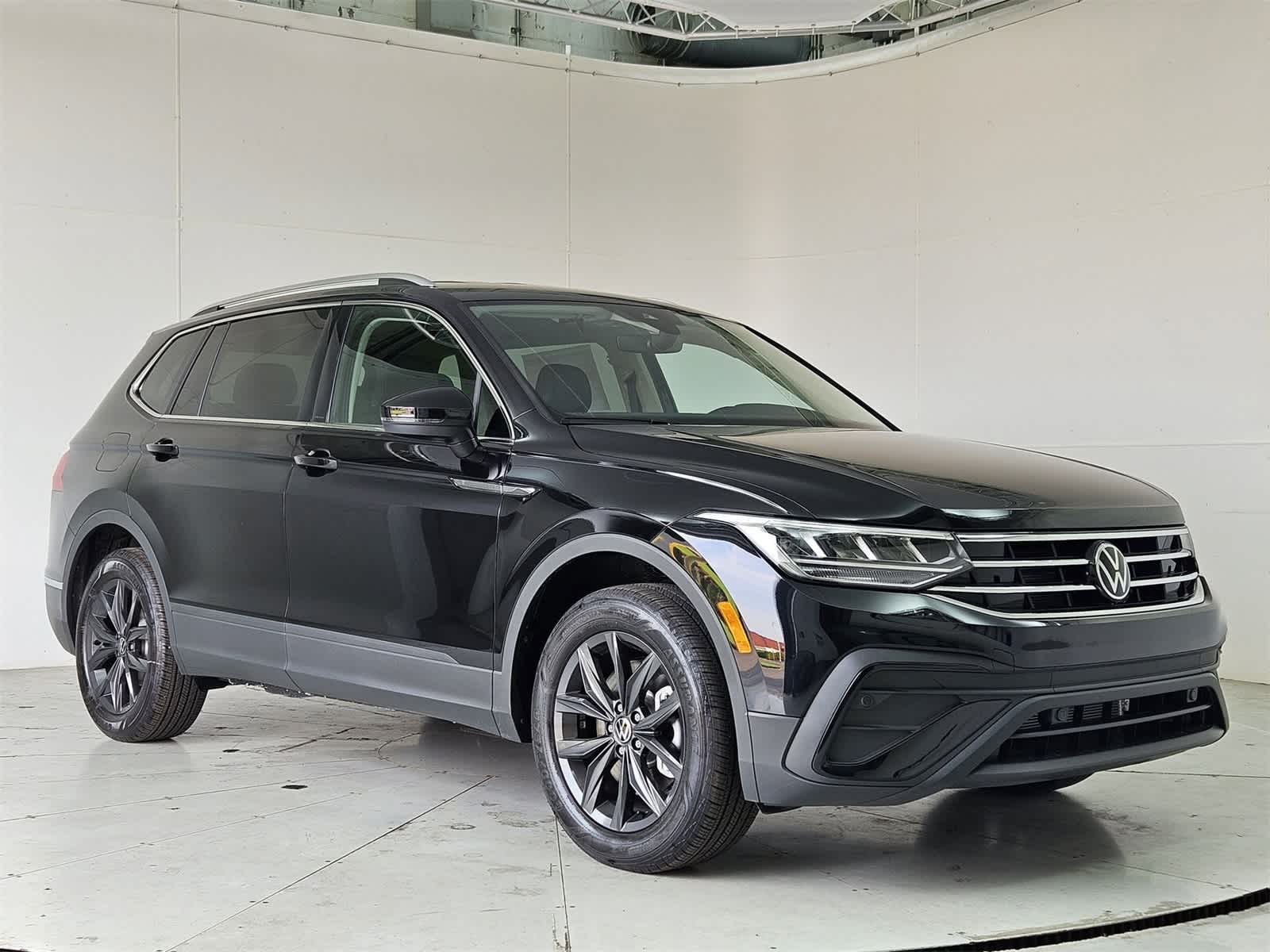 Thumbnail: 2024 Volkswagen Tiguan - 8