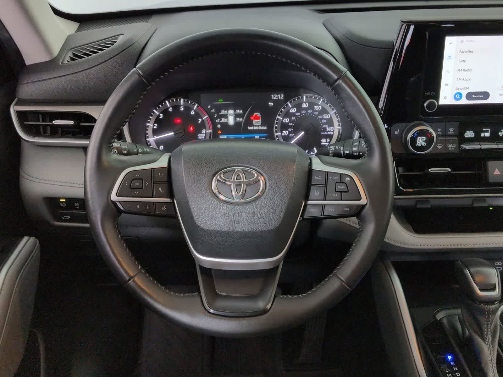 Thumbnail: 2023 Toyota Highlander - 22