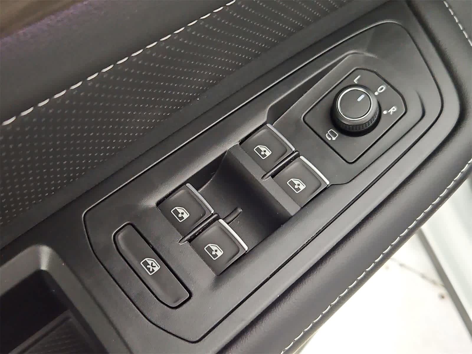 Thumbnail: 2026 Volkswagen Atlas - 17