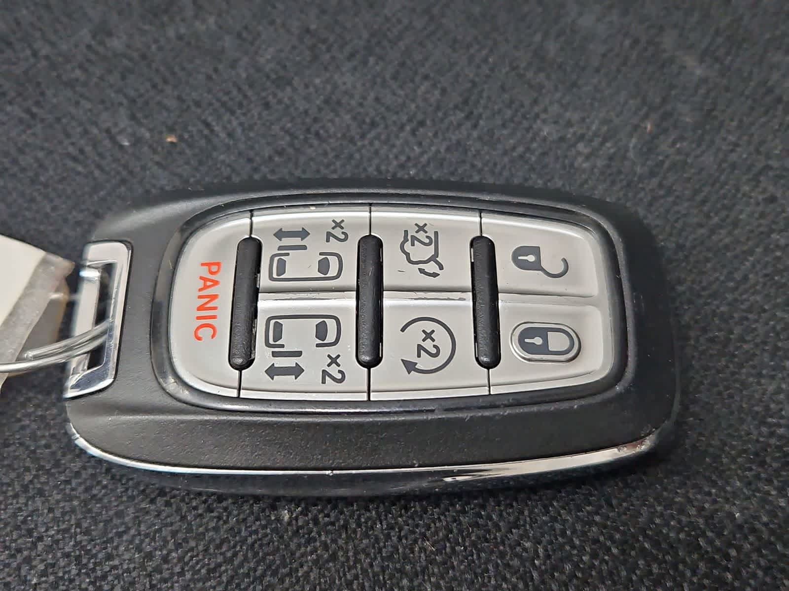 Thumbnail: 2023 Chrysler Pacifica - 34