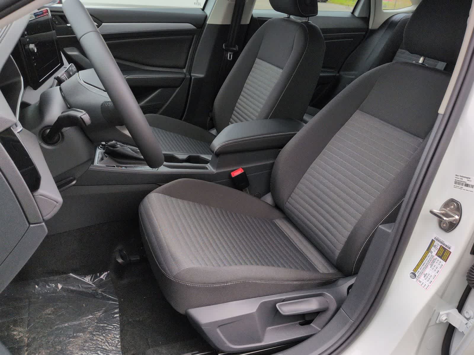 Thumbnail: 2026 Volkswagen Jetta - 16