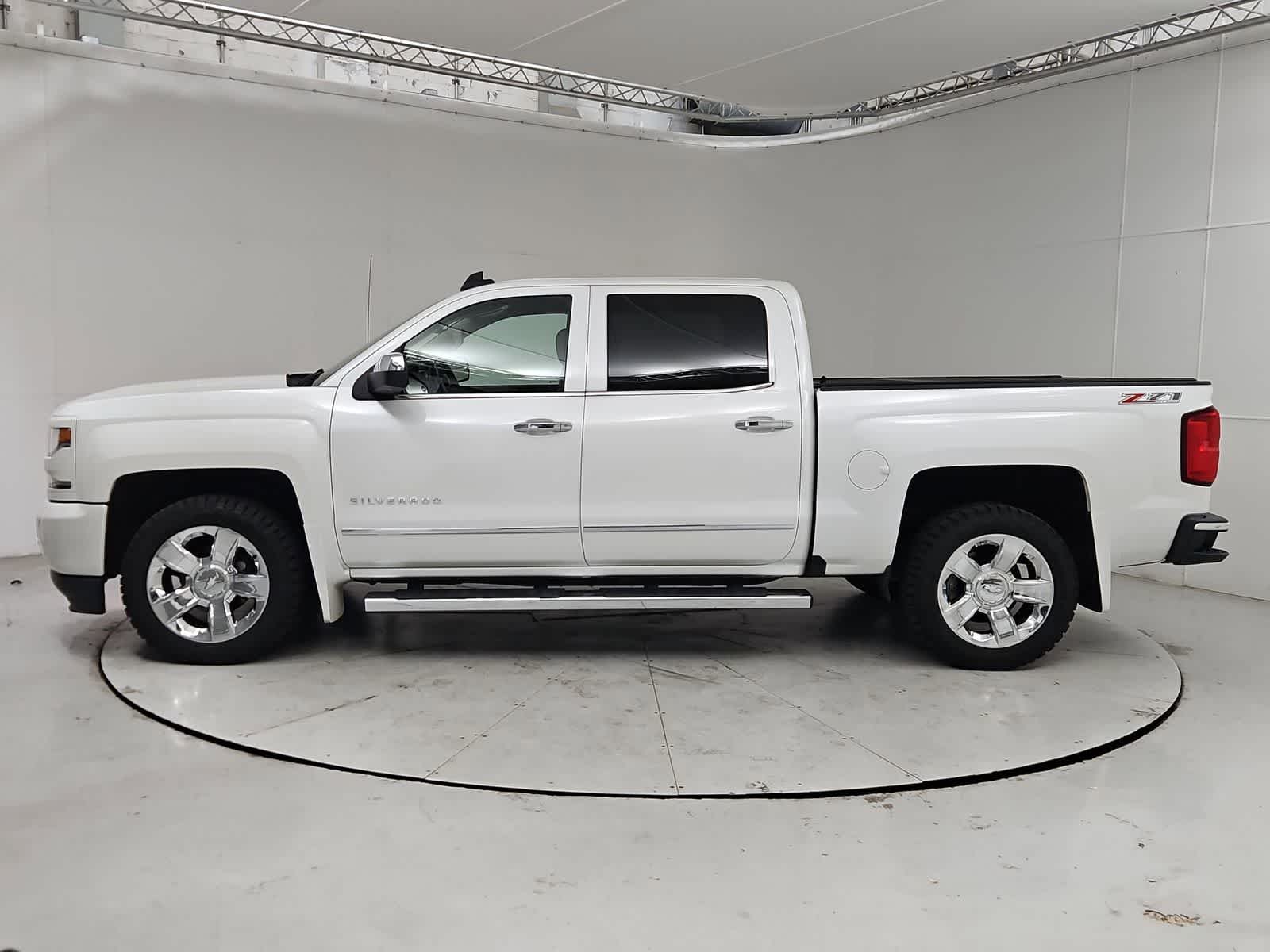 Thumbnail: 2017 Chevrolet Silverado 1500 - 3