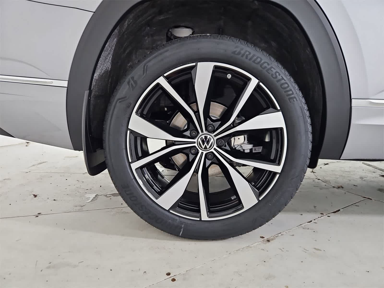 Thumbnail: 2026 Volkswagen Atlas - 13