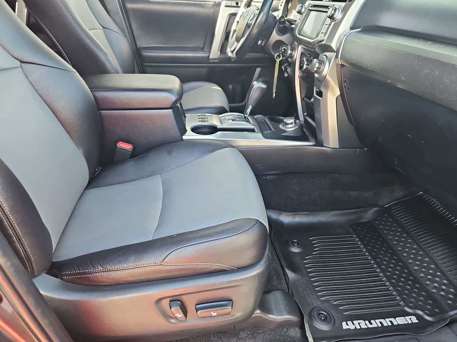 Thumbnail: 2018 Toyota 4Runner - 21