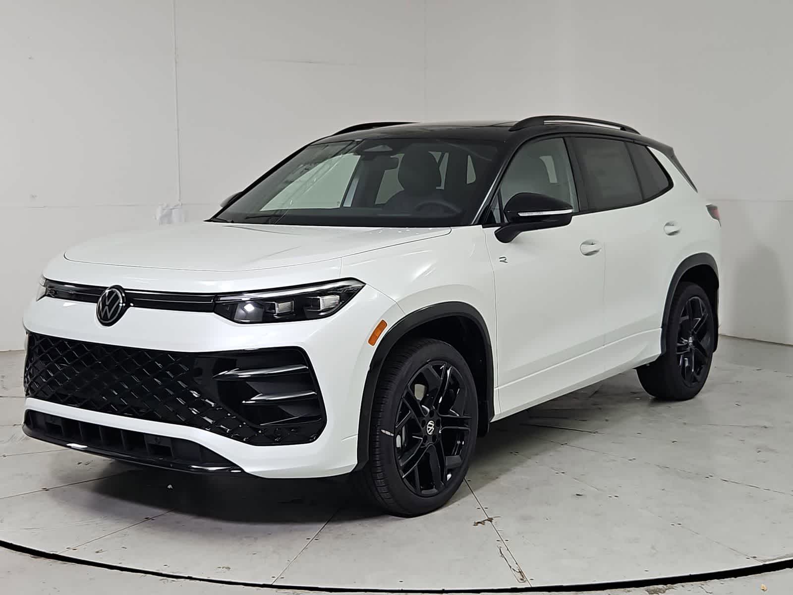 Thumbnail: 2026 Volkswagen Tiguan - 1