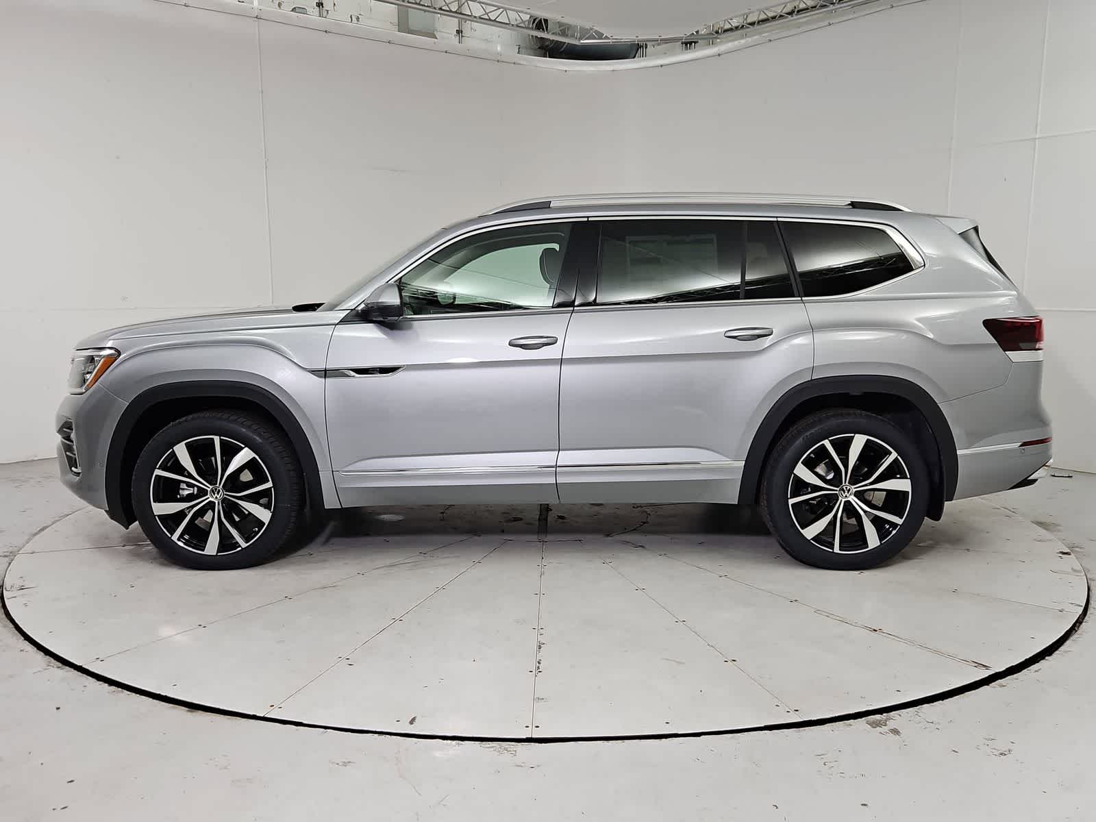 Thumbnail: 2026 Volkswagen Atlas - 3