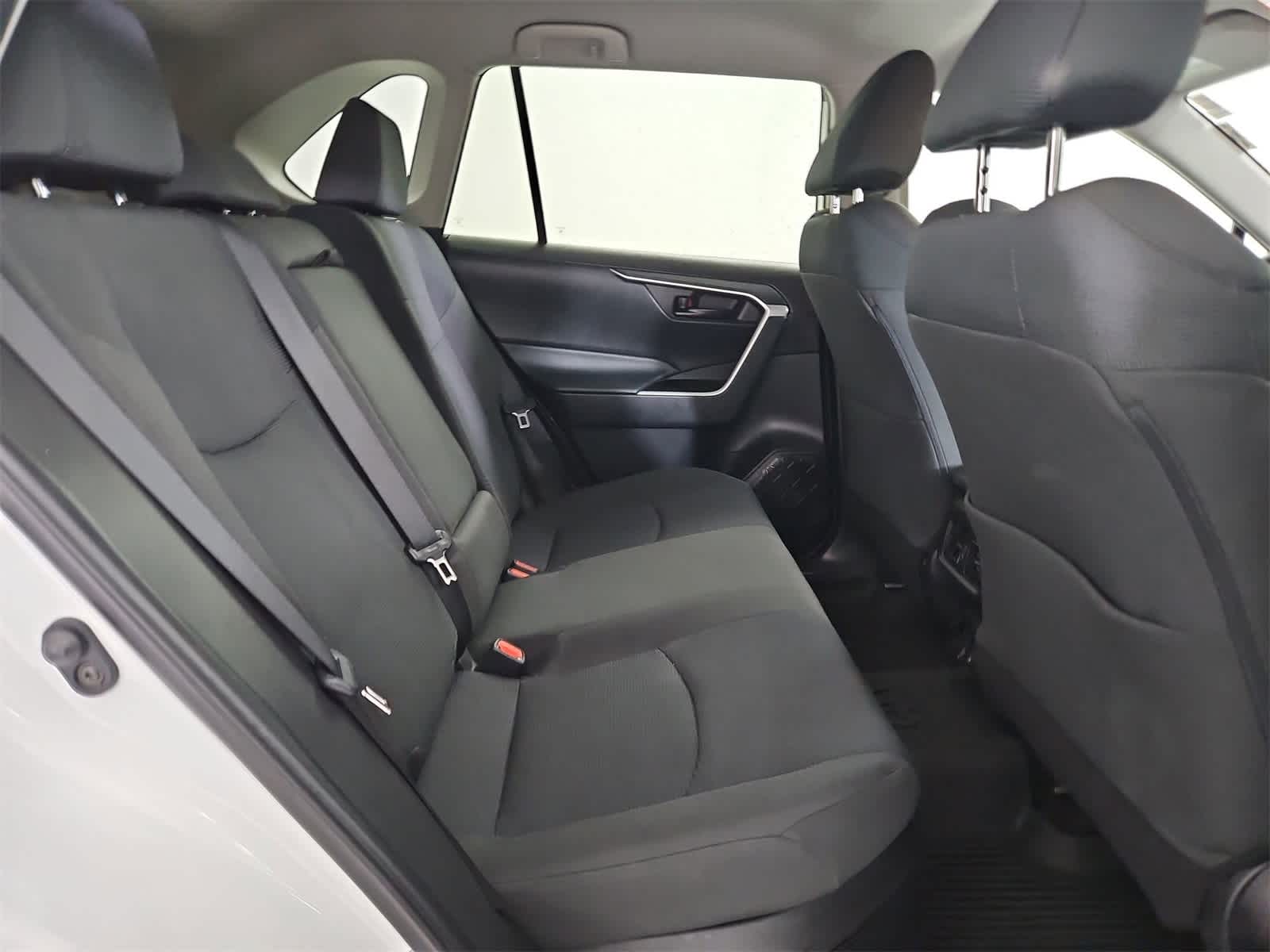 Thumbnail: 2021 Toyota RAV4 - 26