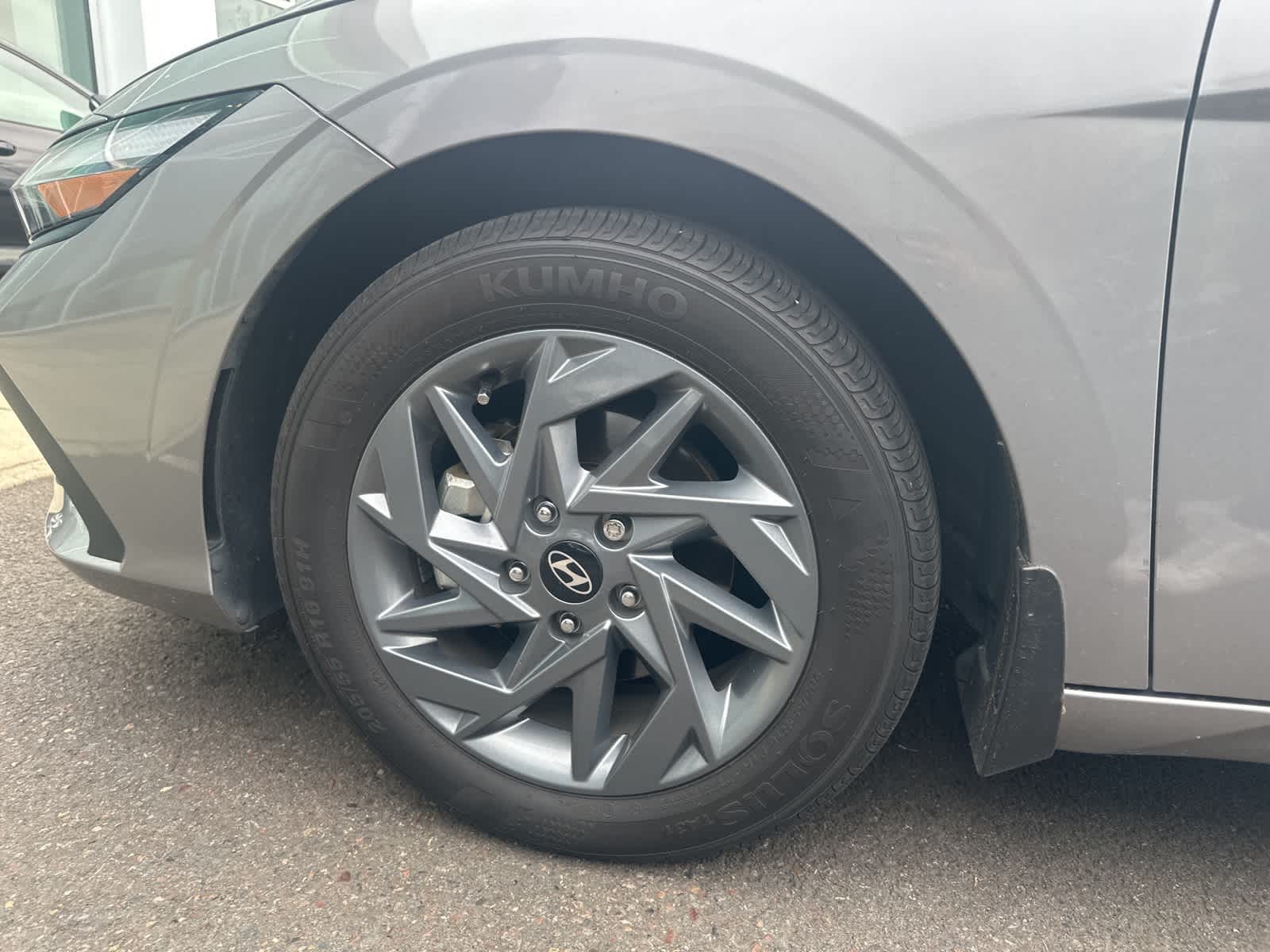 2024 Hyundai Elantra SEL photo 2