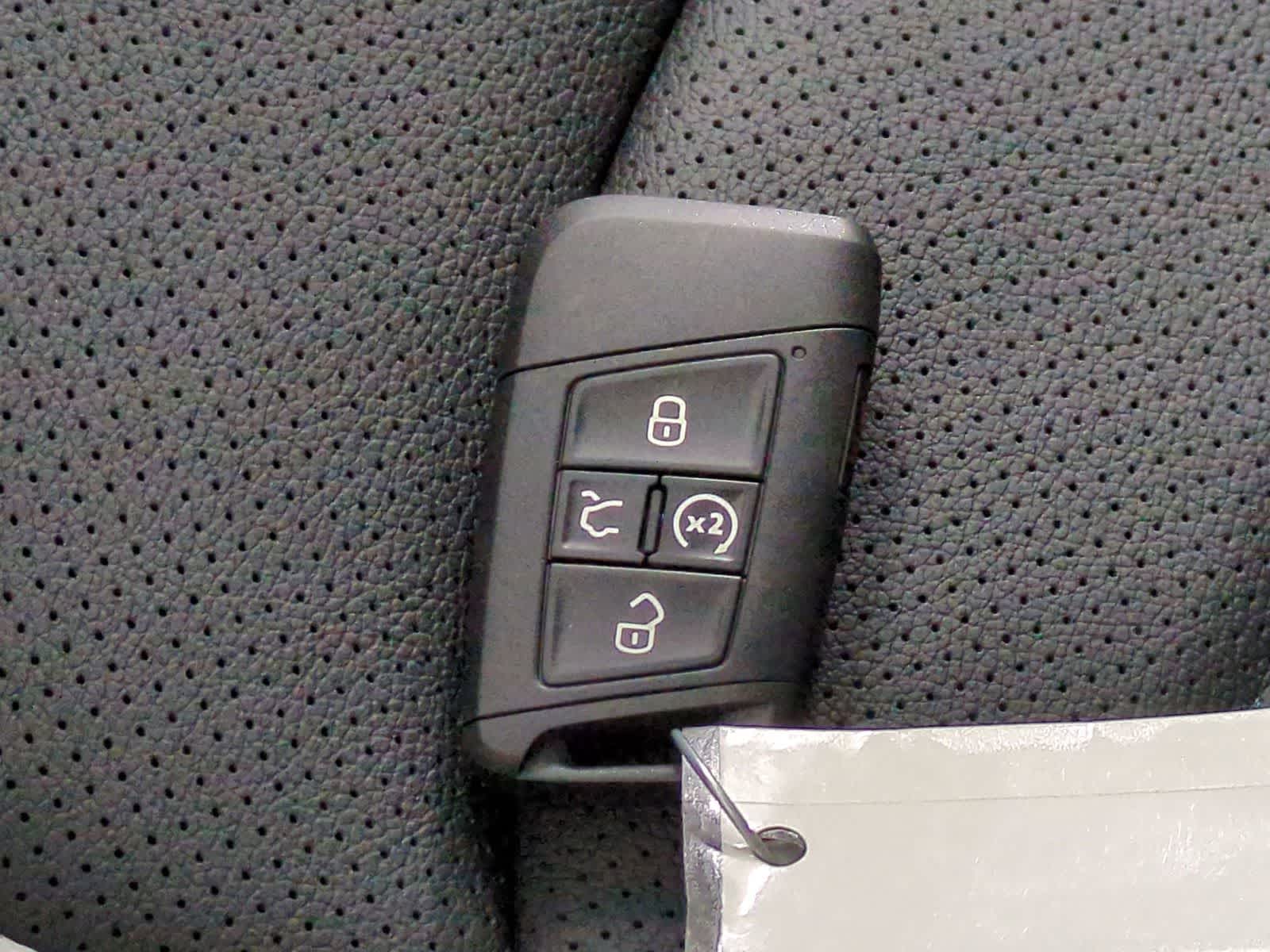 Thumbnail: 2025 Volkswagen Taos - 37