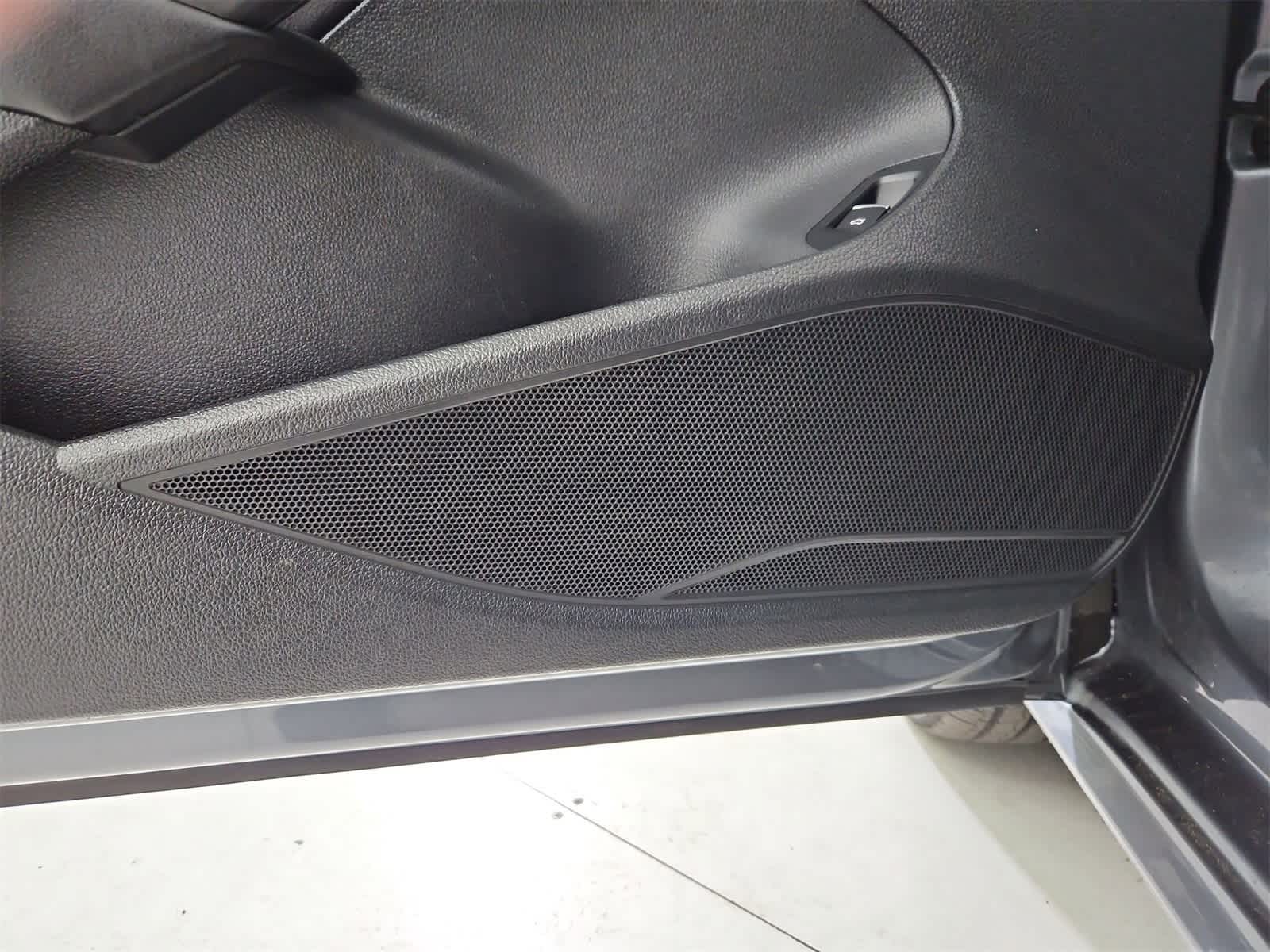 Thumbnail: 2013 Volkswagen Passat - 32