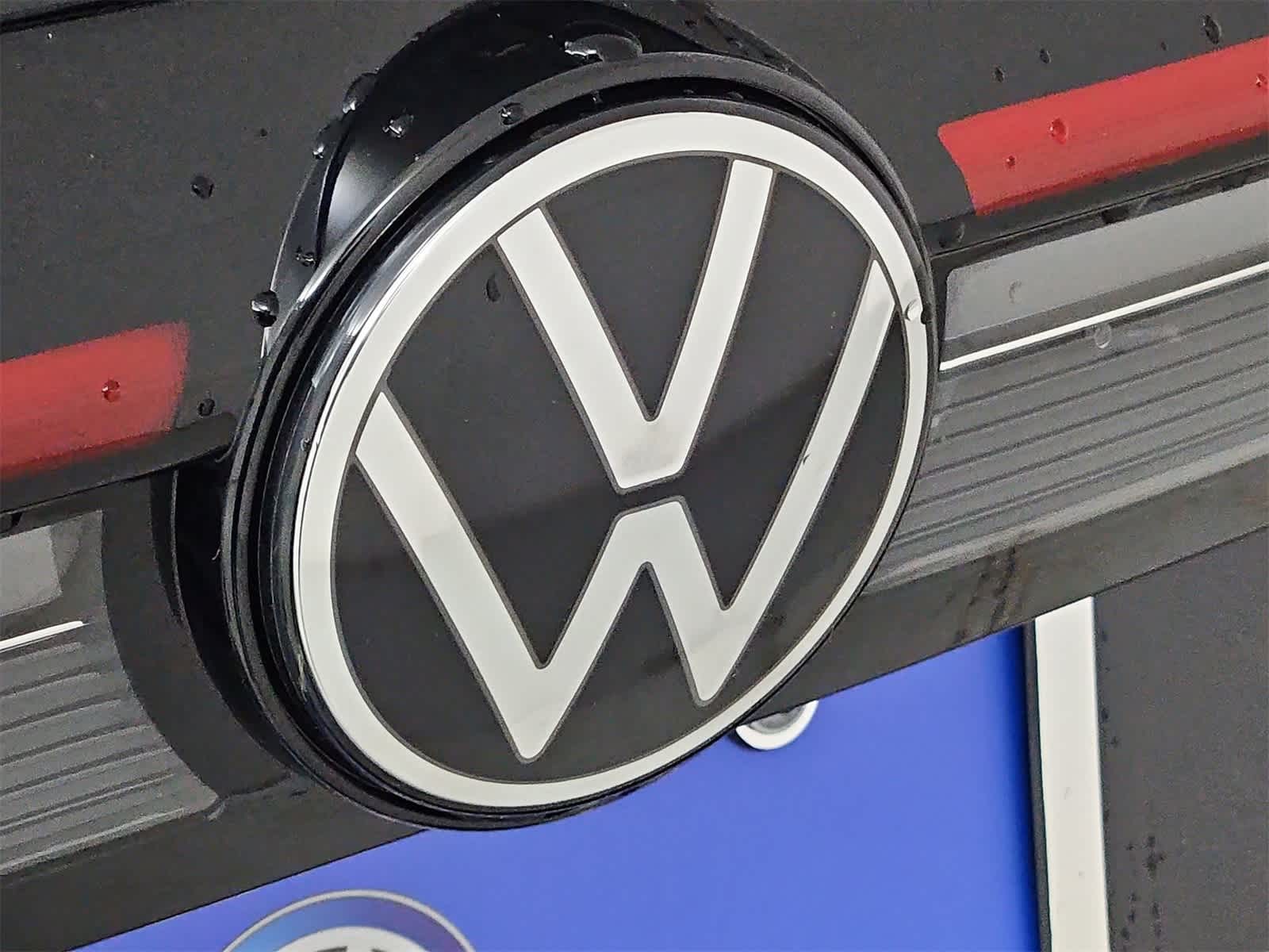 Thumbnail: 2025 Volkswagen Taos - 10