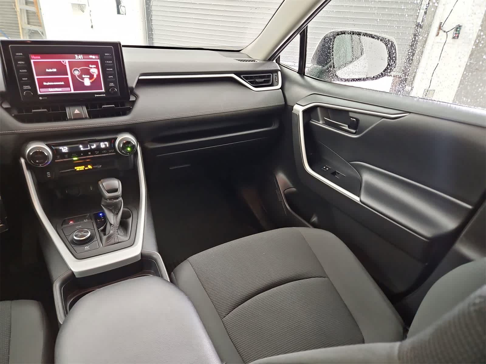 Thumbnail: 2021 Toyota RAV4 - 3