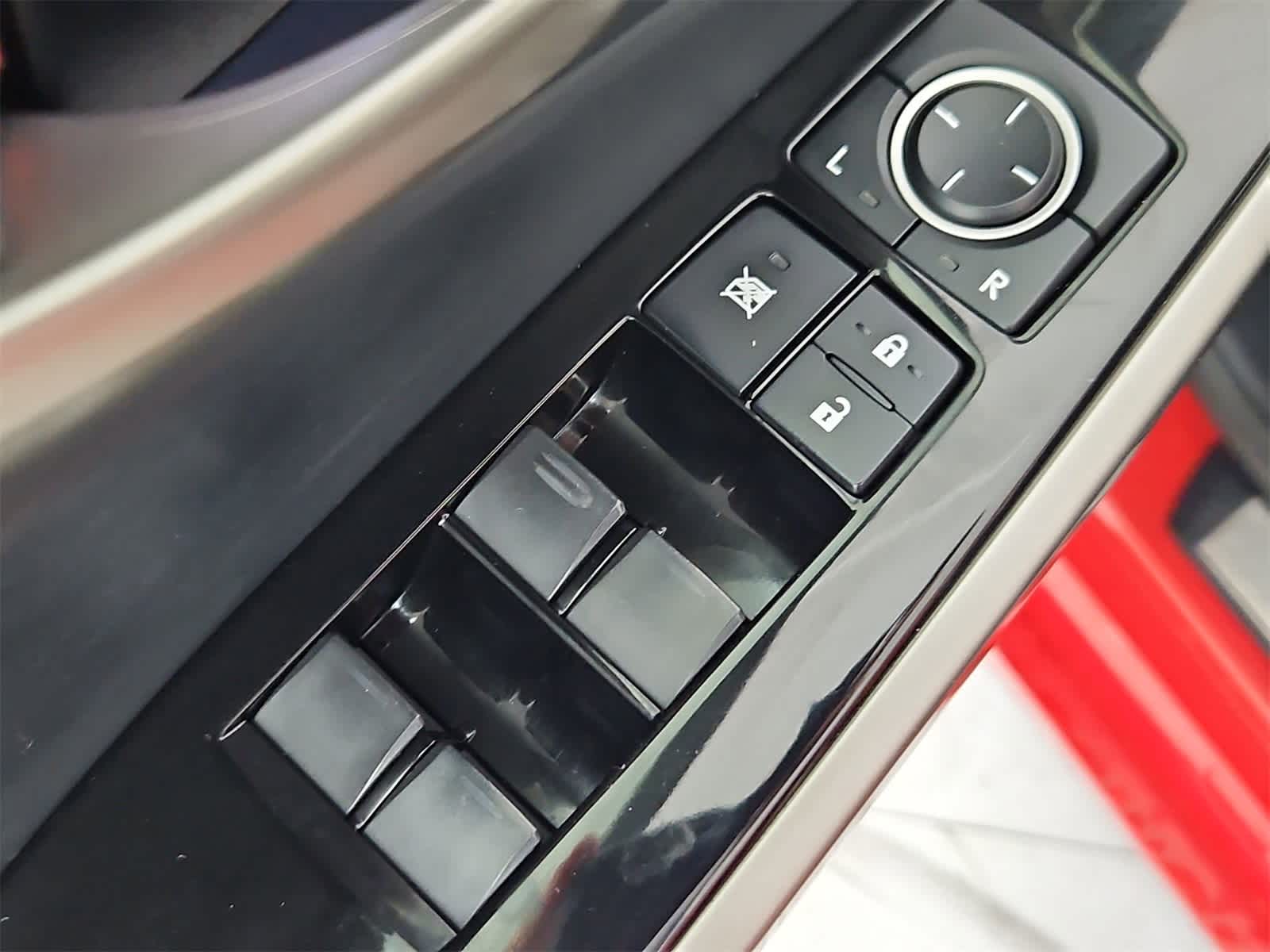 Thumbnail: 2018 Lexus IS - 17