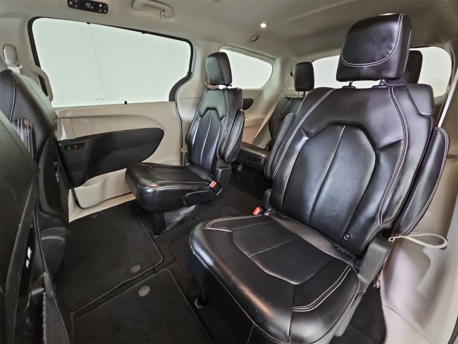 Thumbnail: 2024 Chrysler Pacifica - 19