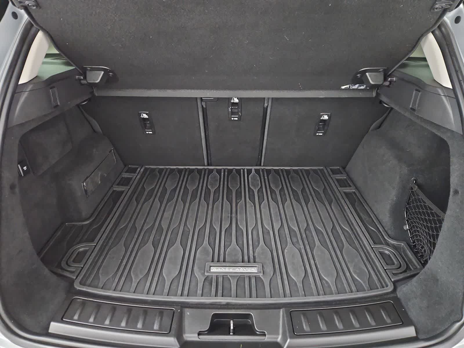 Thumbnail: 2020 Land Rover Range Rover Evoque - 36