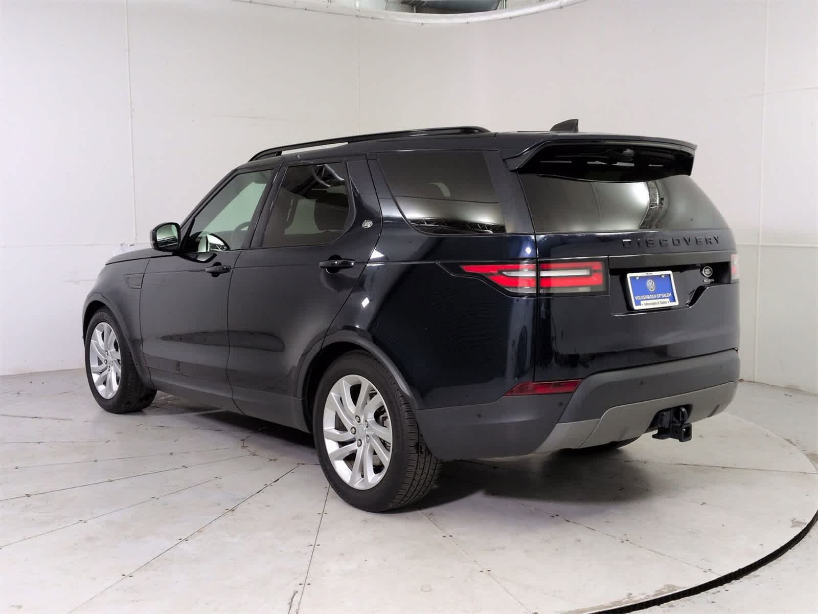 Thumbnail: 2020 Land Rover Discovery - 4