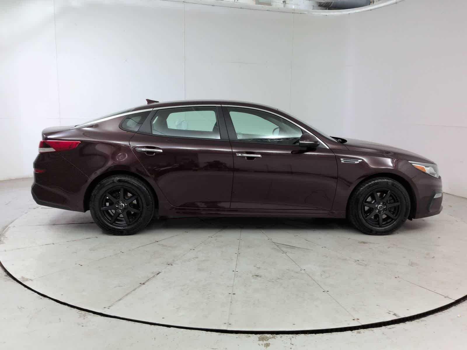 Thumbnail: 2020 Kia Optima - 6