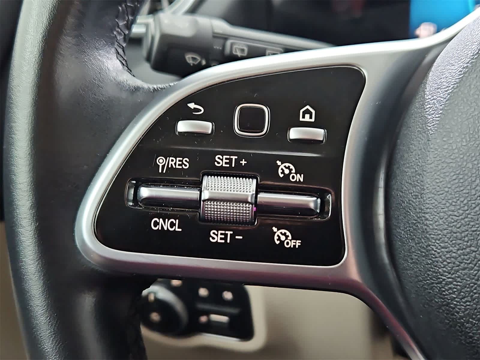 Thumbnail: 2022 Mercedes-Benz GLA - 23