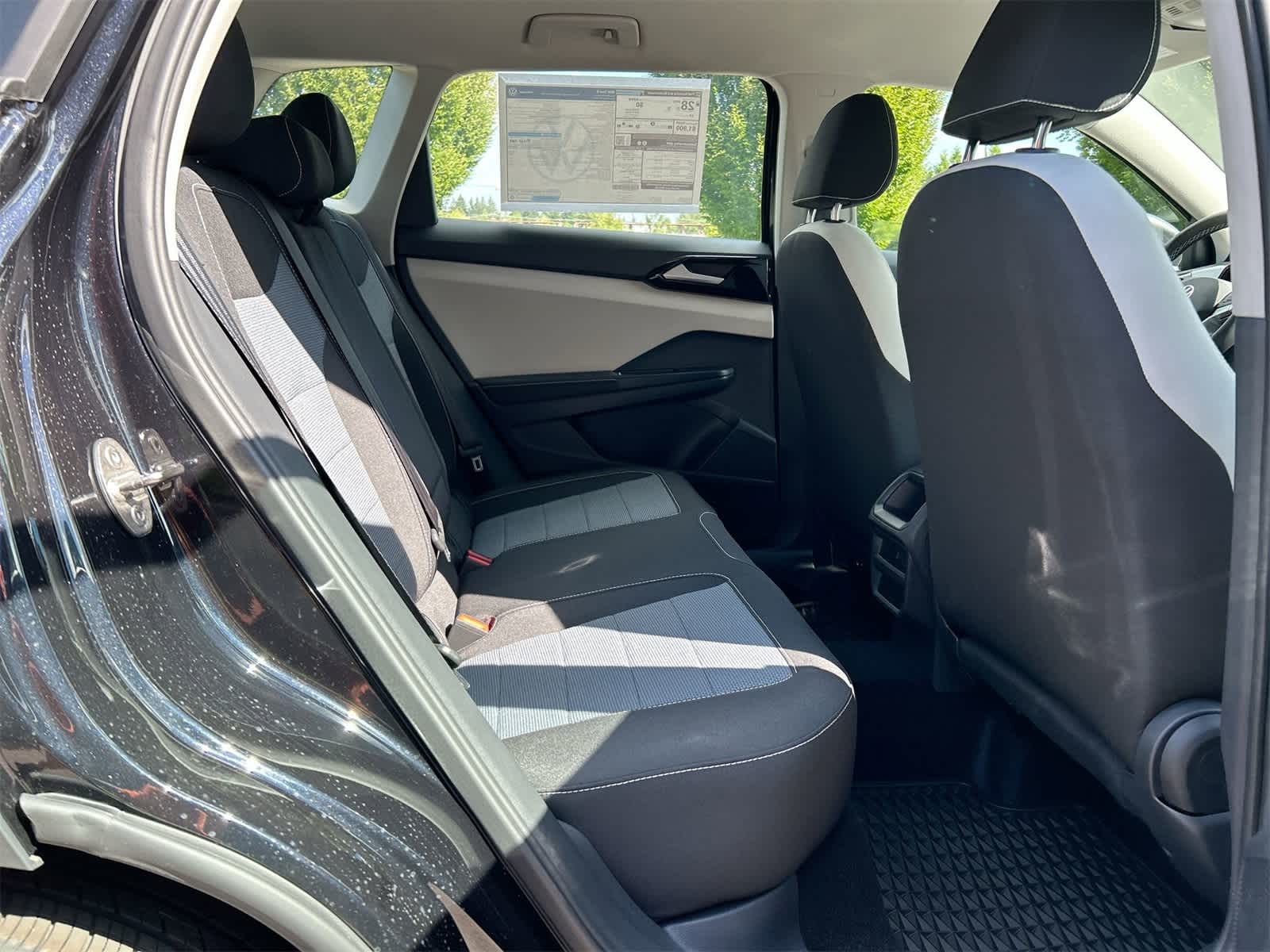 Thumbnail: 2025 Volkswagen Taos - 20