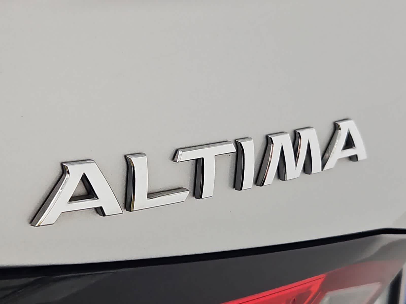 Thumbnail: 2021 Nissan Altima - 12