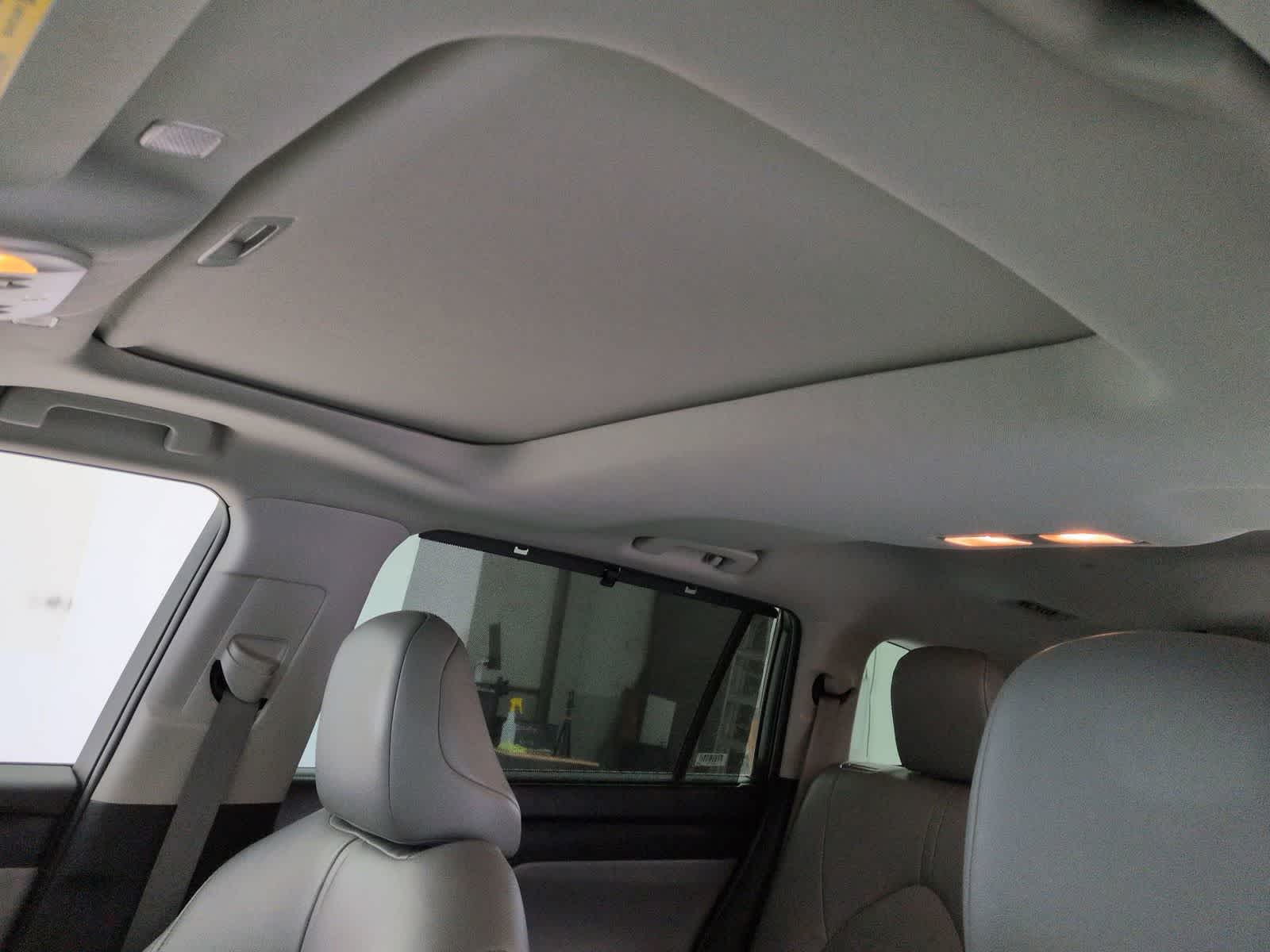 Thumbnail: 2023 Toyota Highlander - 18