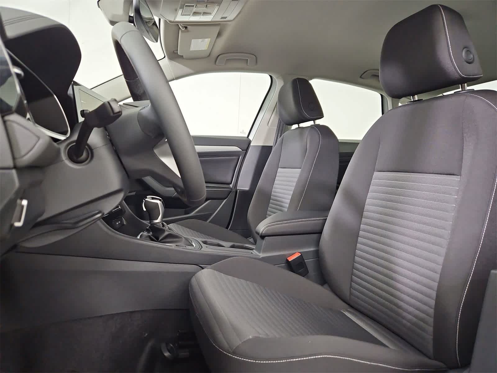 Thumbnail: 2026 Volkswagen Jetta - 16