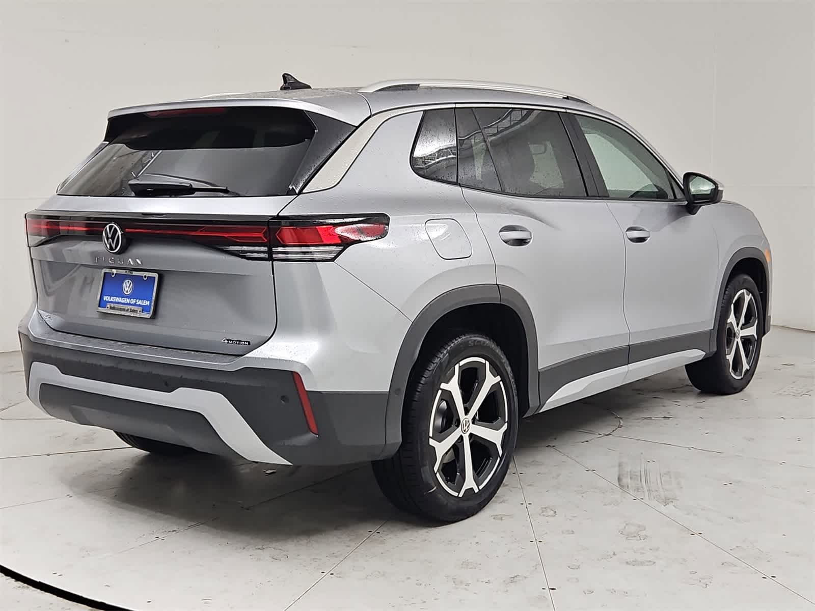 Thumbnail: 2025 Volkswagen Tiguan - 6