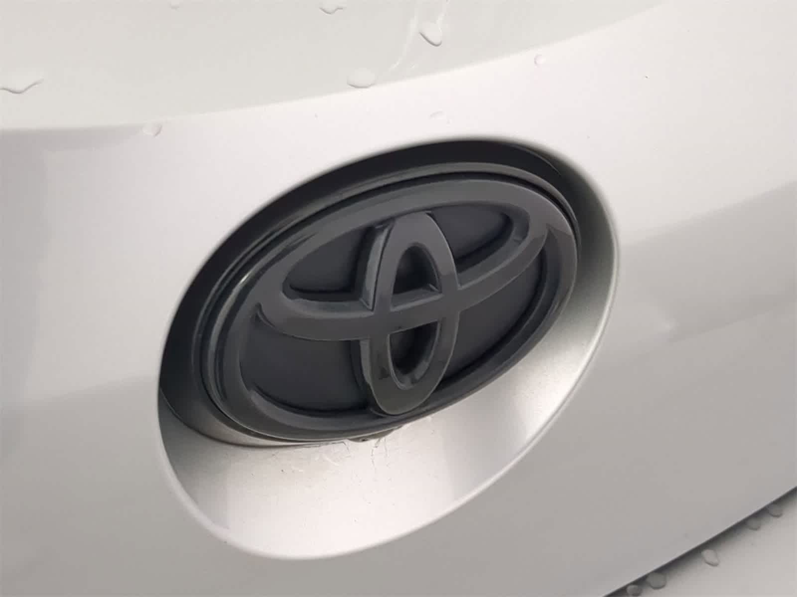 Thumbnail: 2021 Toyota Corolla - 10