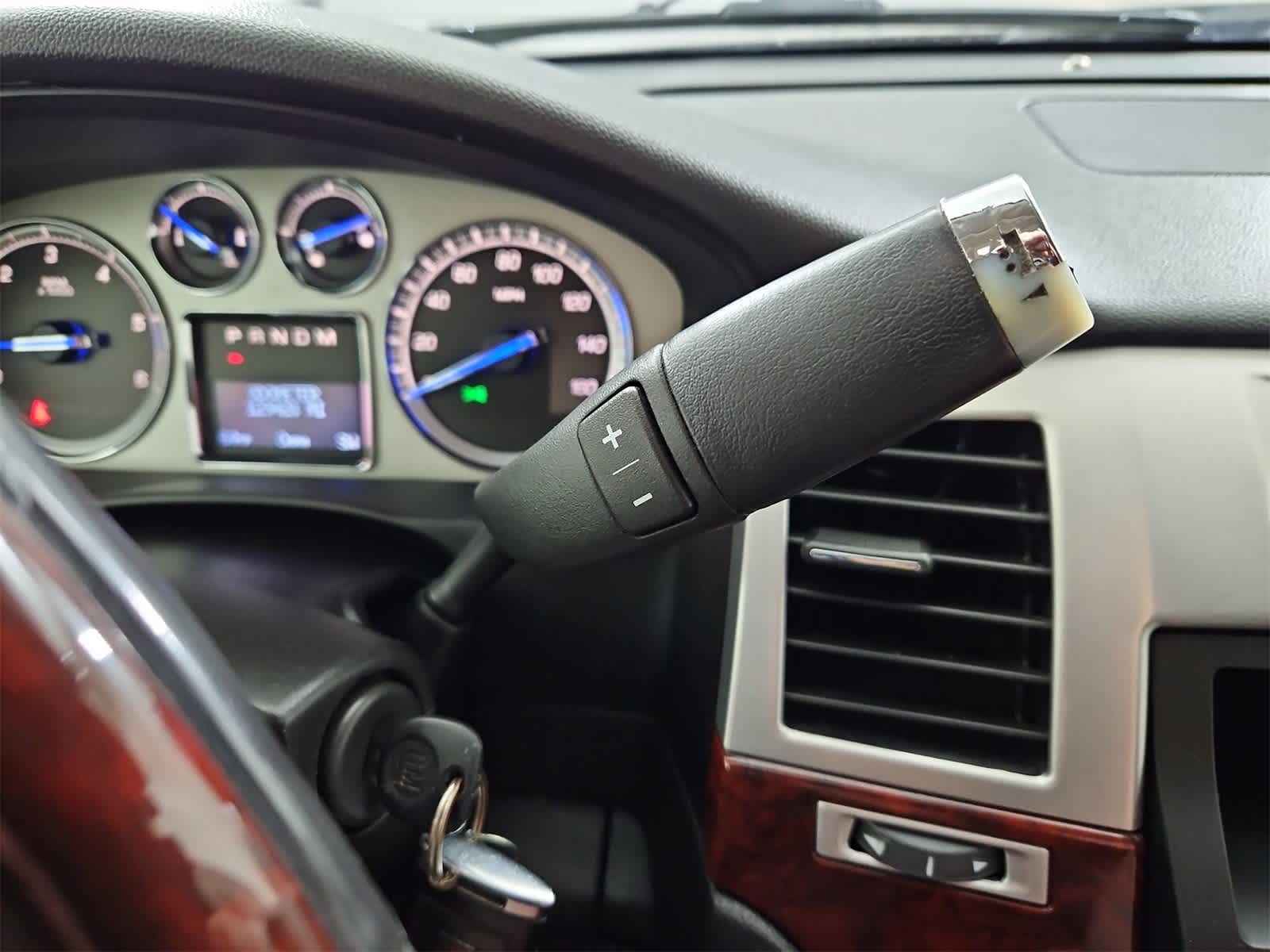 Thumbnail: 2014 Cadillac Escalade - 32