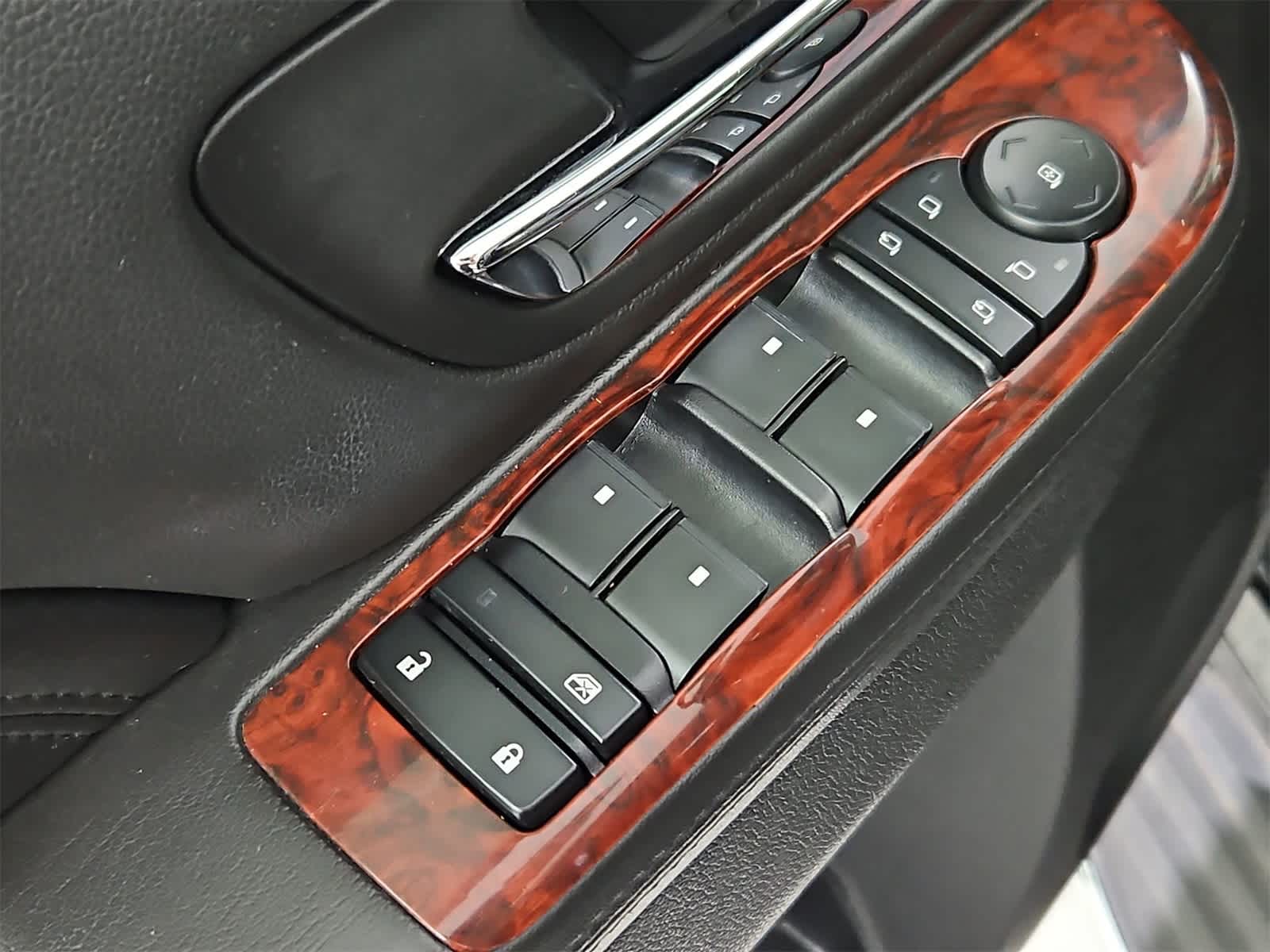 Thumbnail: 2014 Cadillac Escalade - 17