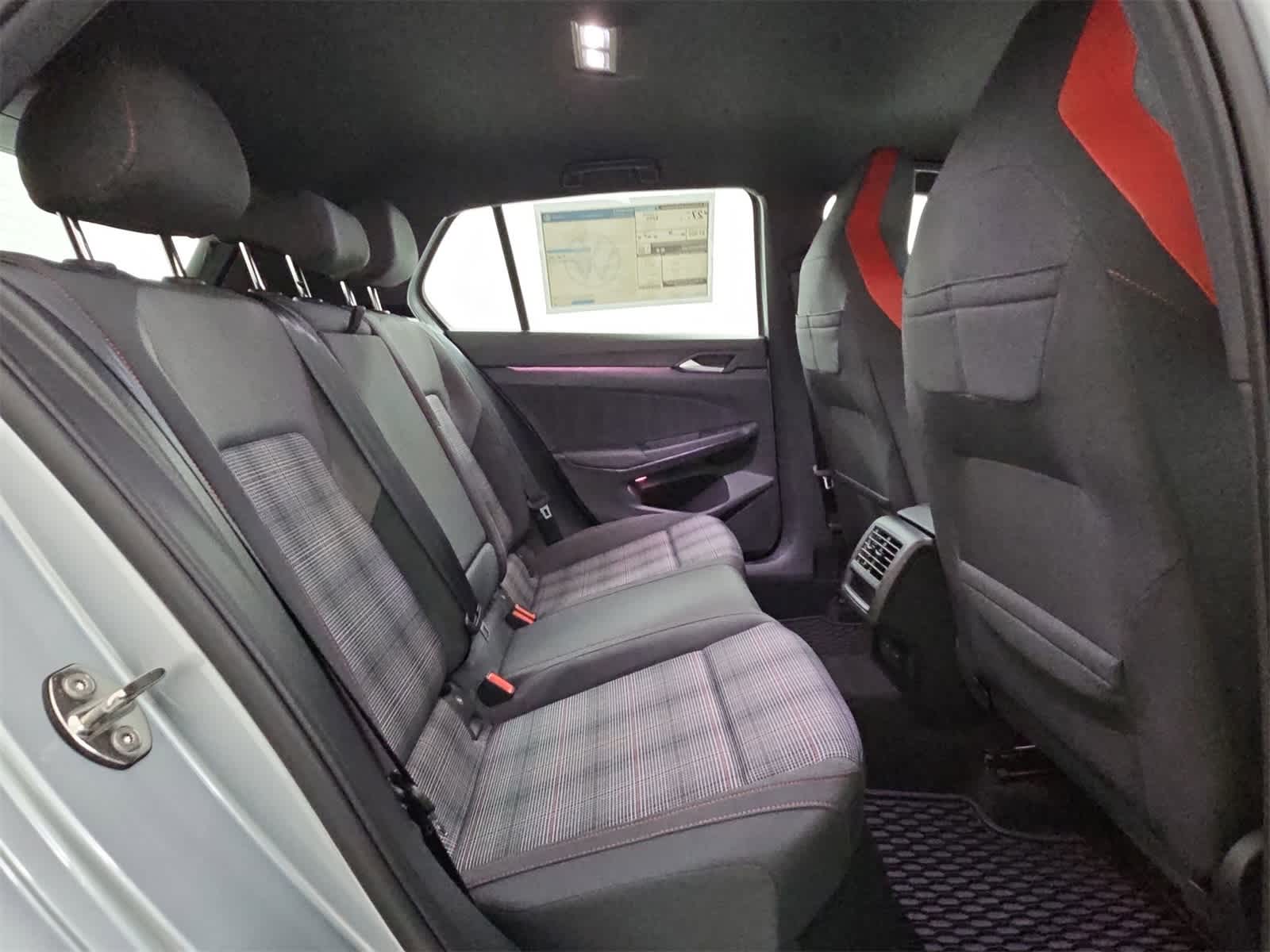 Thumbnail: 2025 Volkswagen Golf - 20