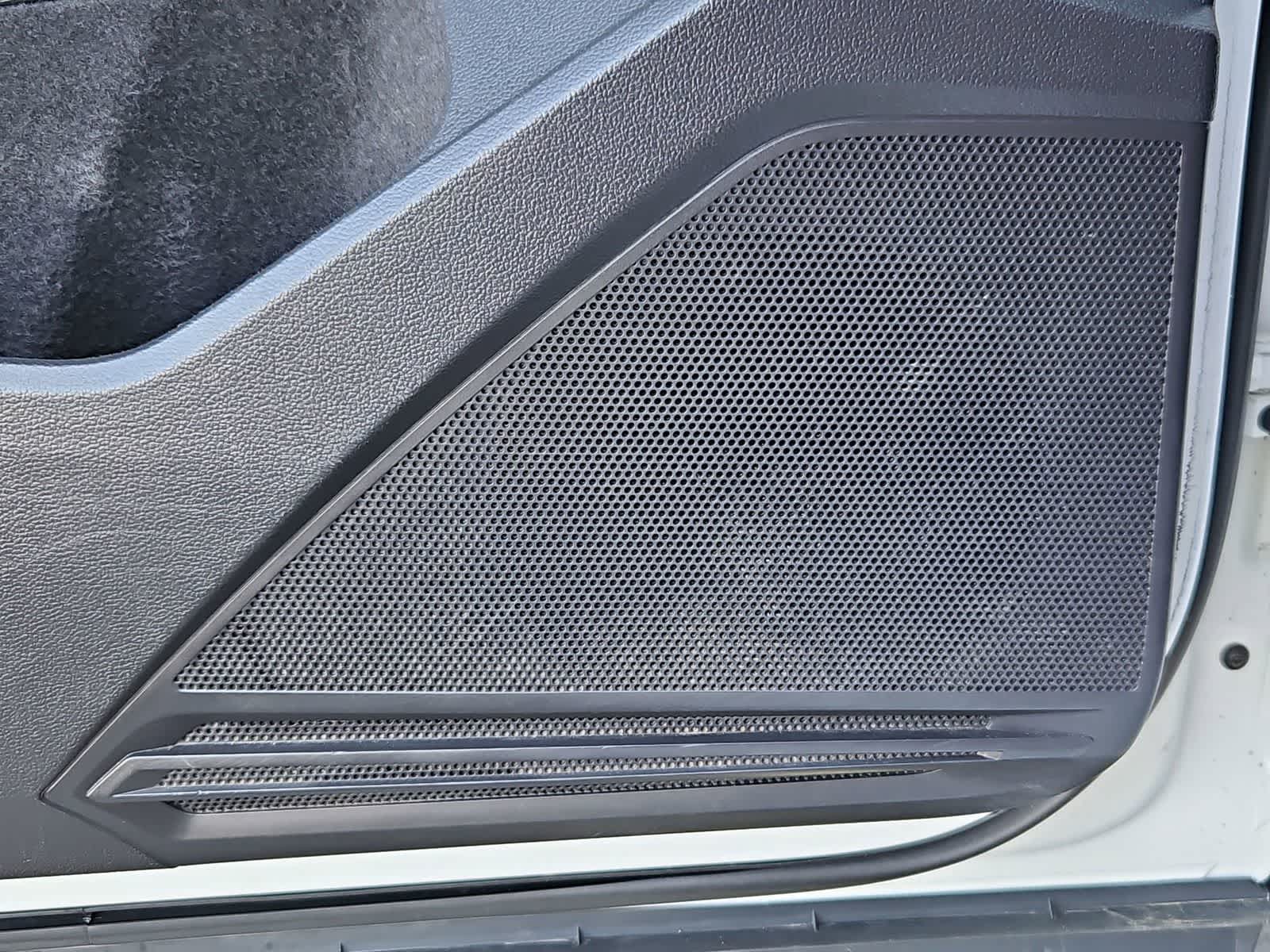 Thumbnail: 2020 Volkswagen Tiguan - 31