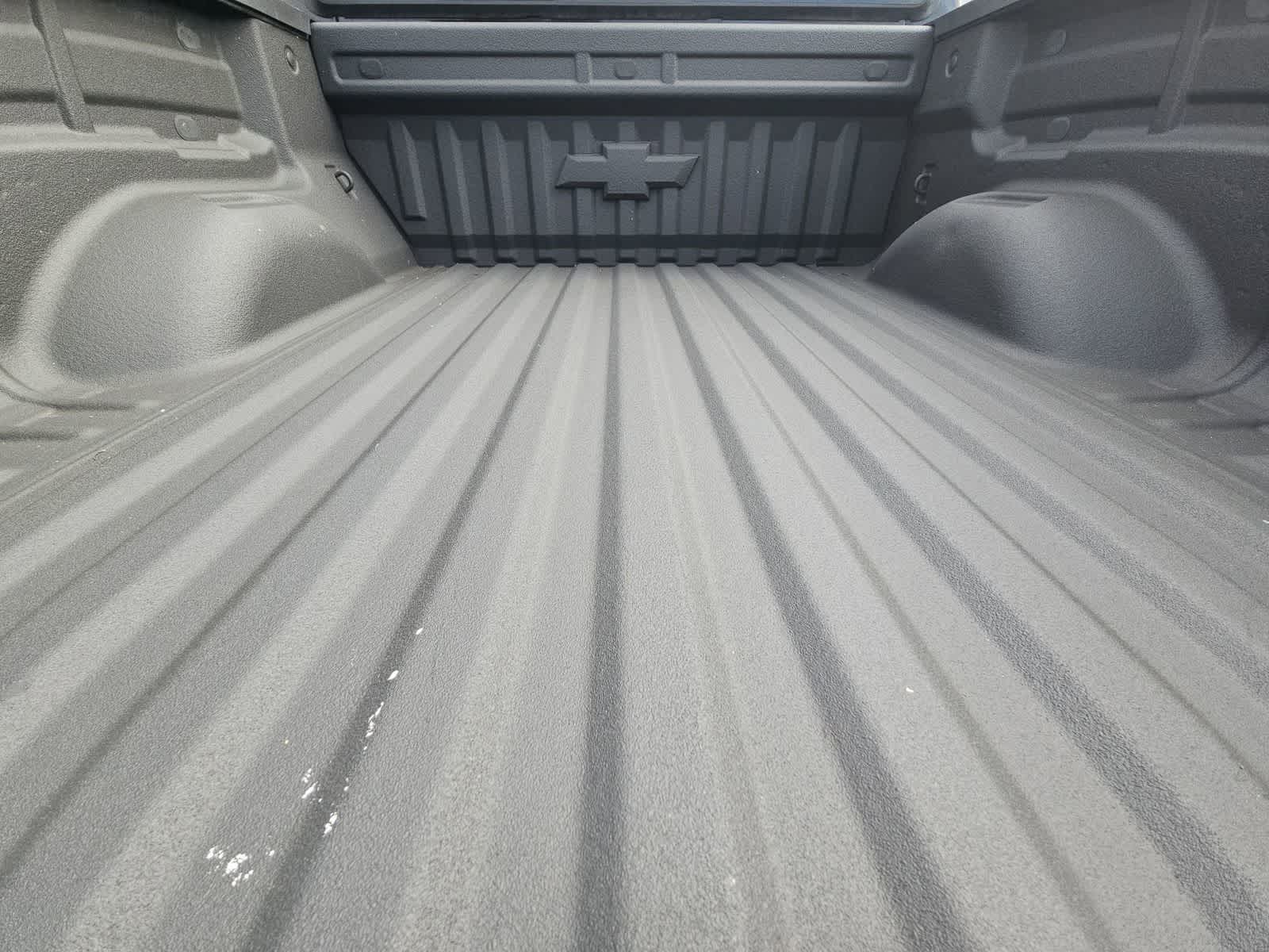 Thumbnail: 2022 Chevrolet Colorado - 33