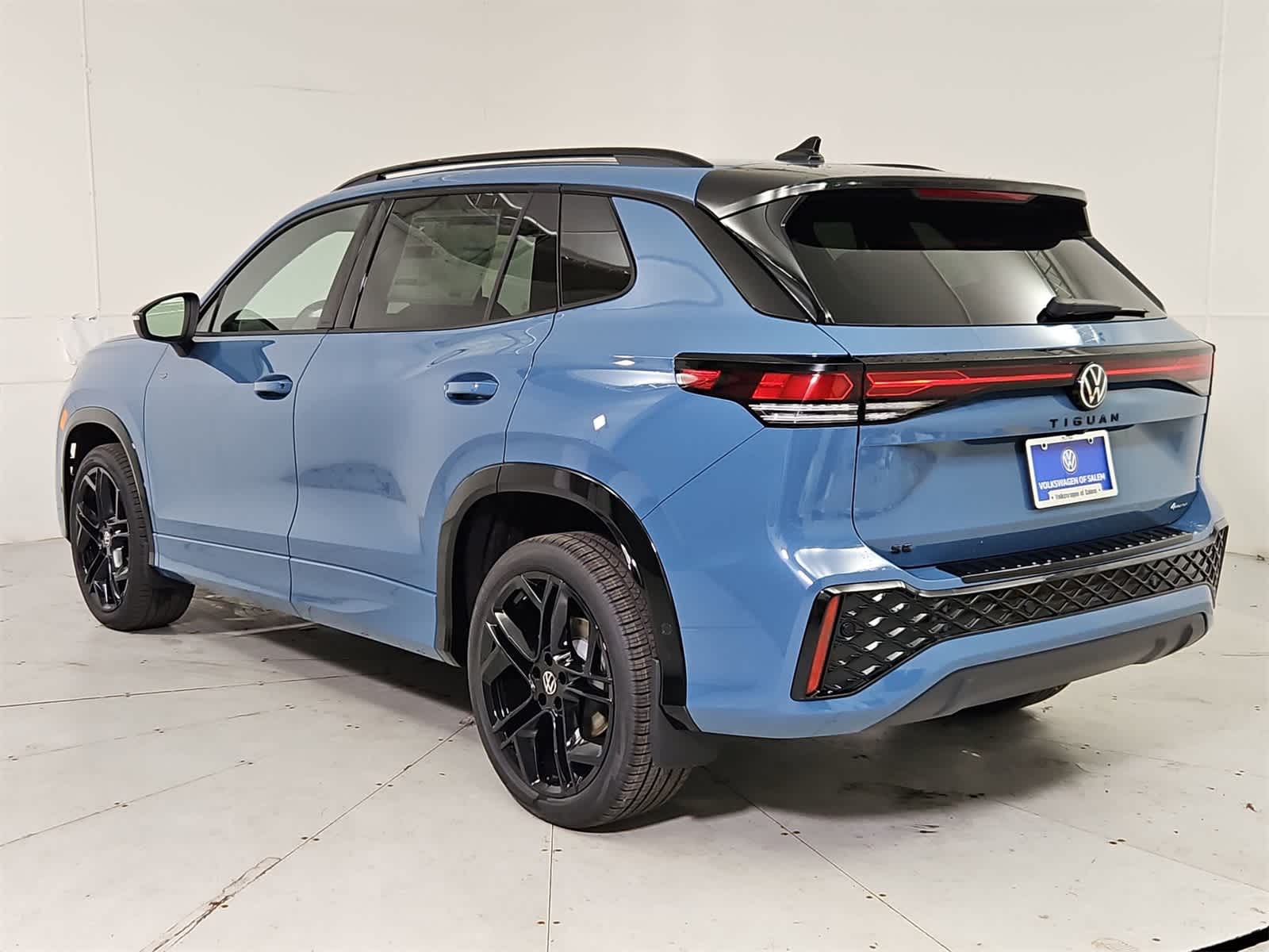 Thumbnail: 2026 Volkswagen Tiguan - 4