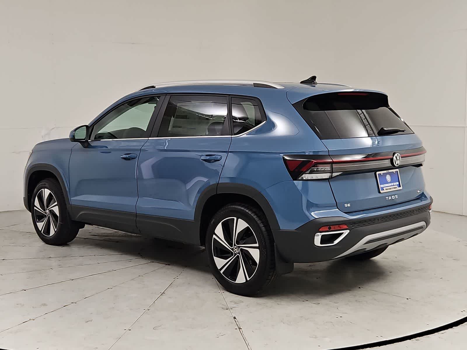 Thumbnail: 2026 Volkswagen Taos - 4