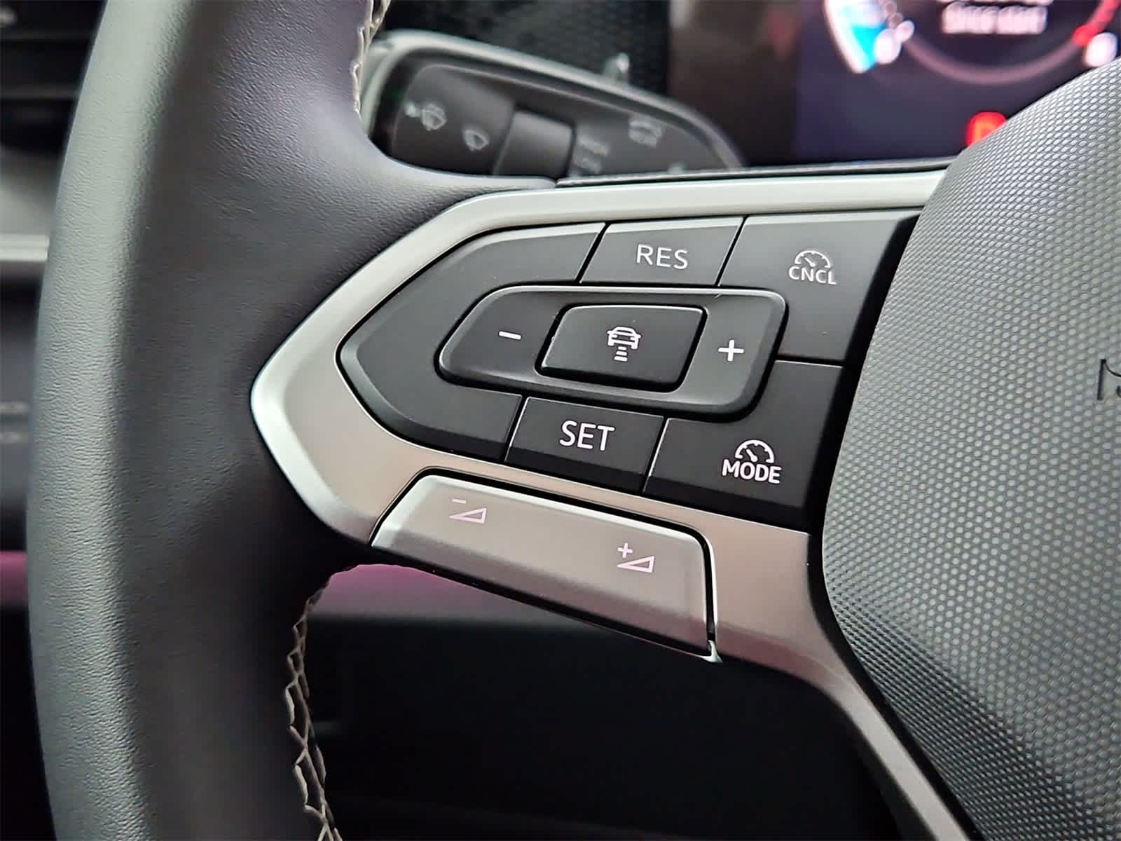 Thumbnail: 2026 Volkswagen Tiguan - 25