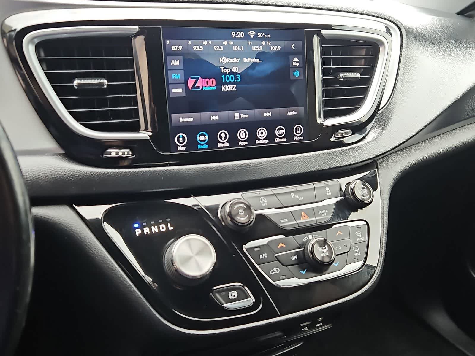 Thumbnail: 2018 Chrysler Pacifica - 27
