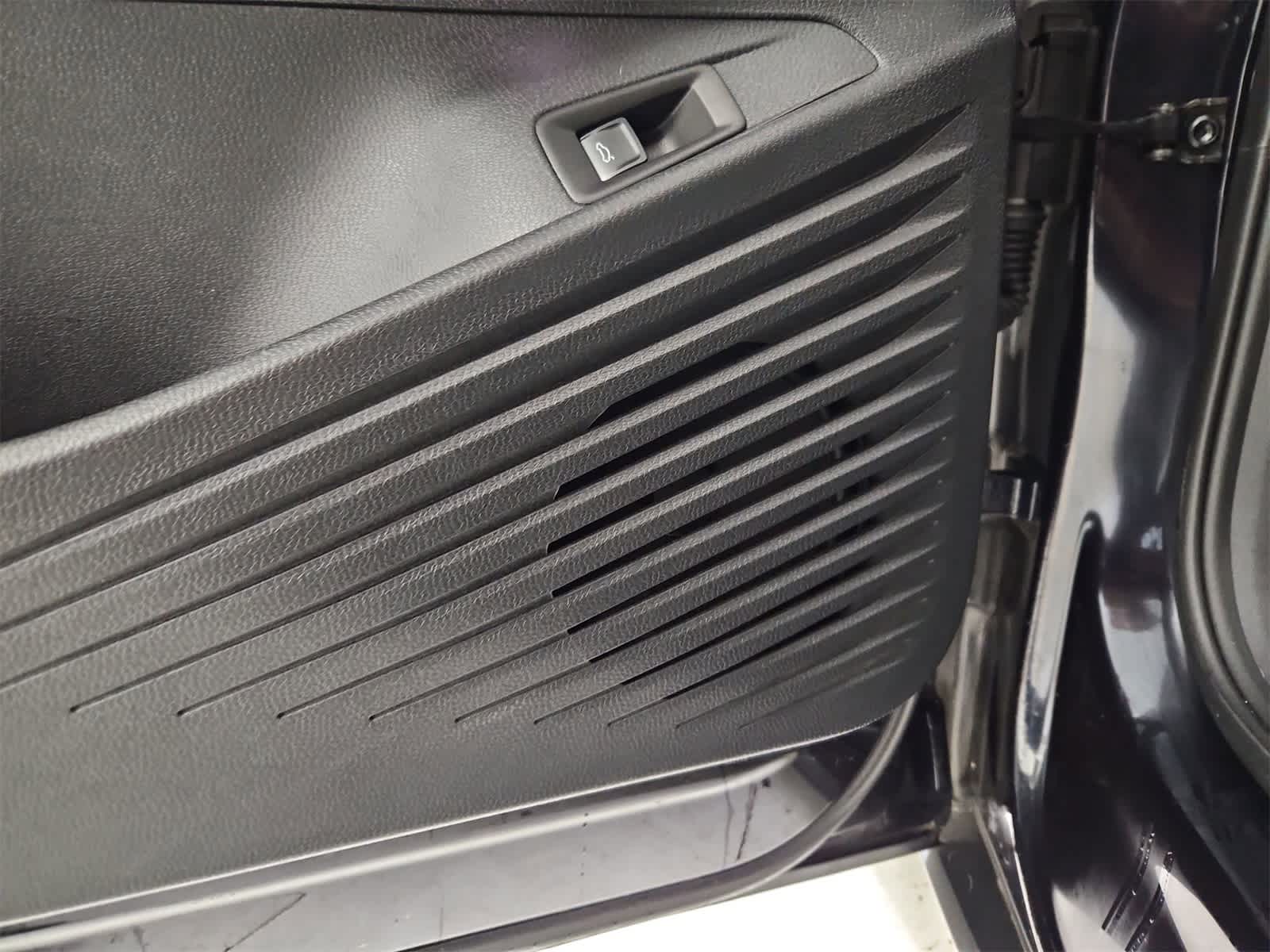 Thumbnail: 2023 Volkswagen ID.4 - 32