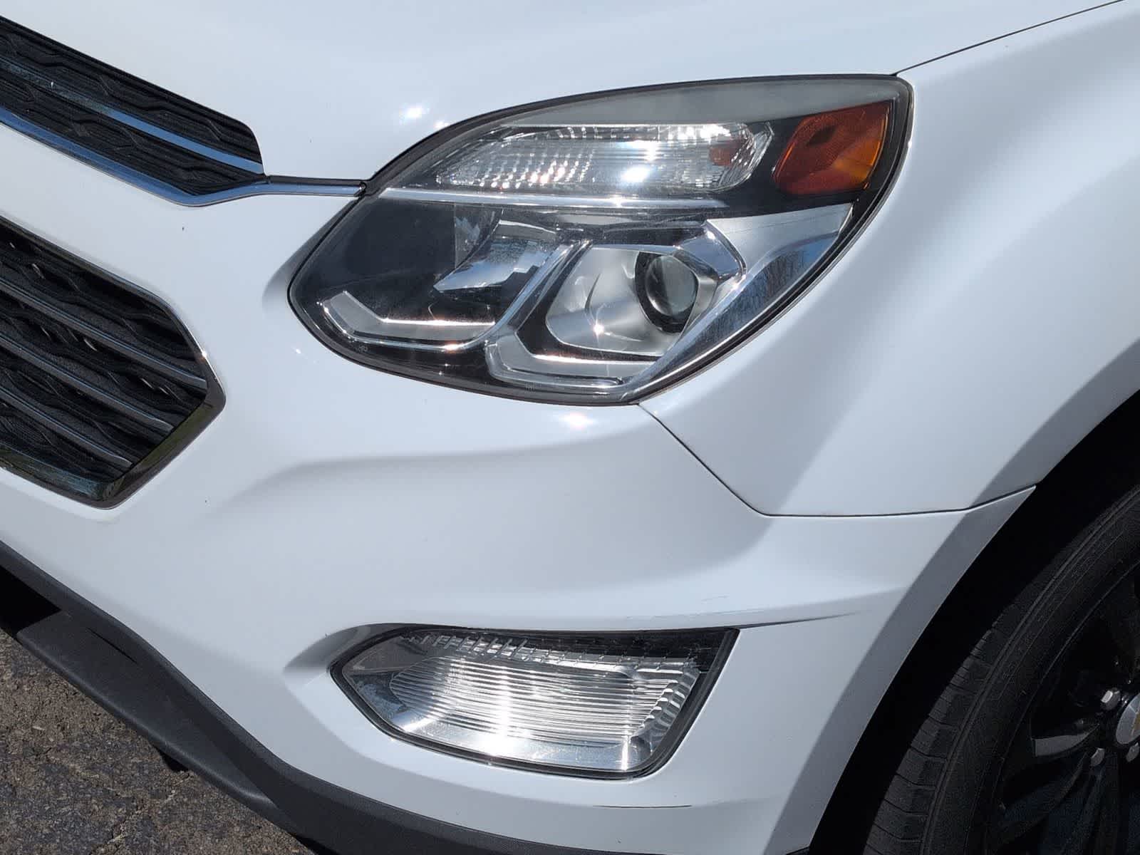 Thumbnail: 2017 Chevrolet Equinox - 10