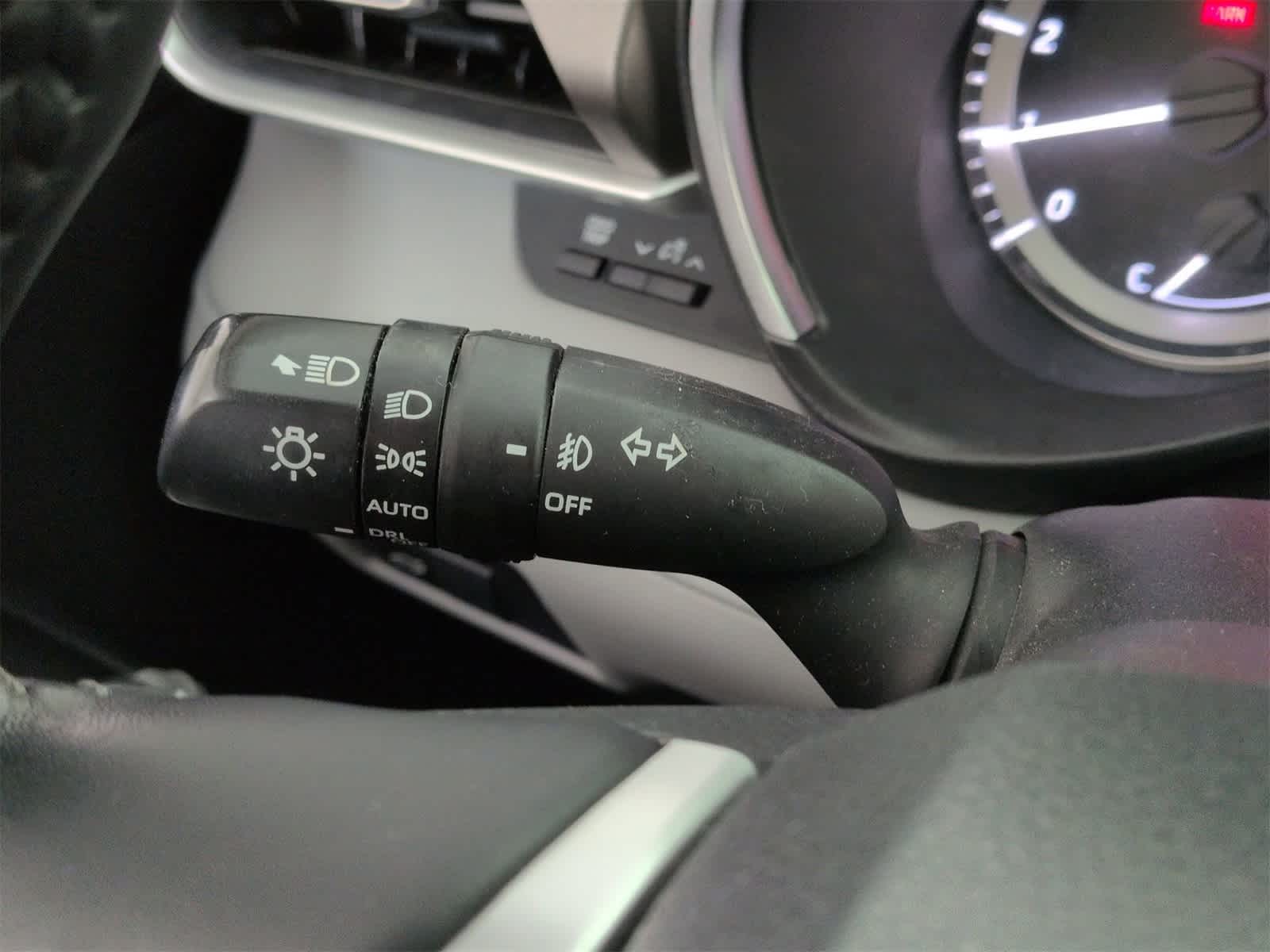 Thumbnail: 2023 Toyota Highlander - 26