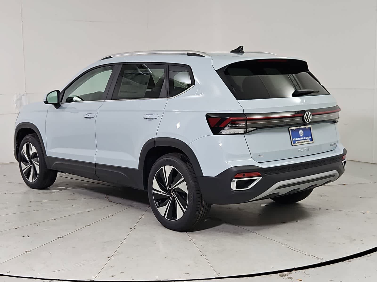 Thumbnail: 2026 Volkswagen Taos - 4