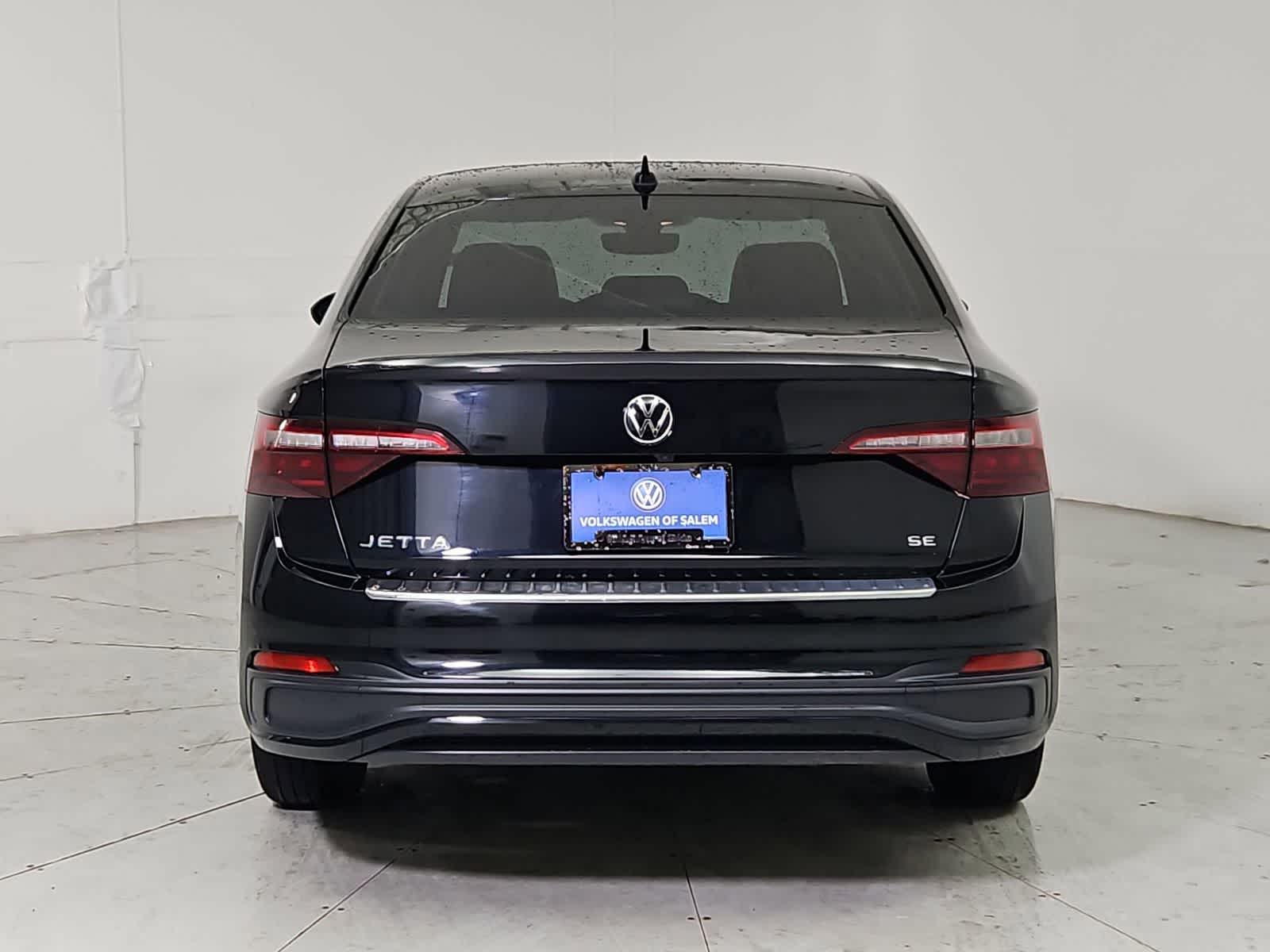 Thumbnail: 2023 Volkswagen Jetta - 5