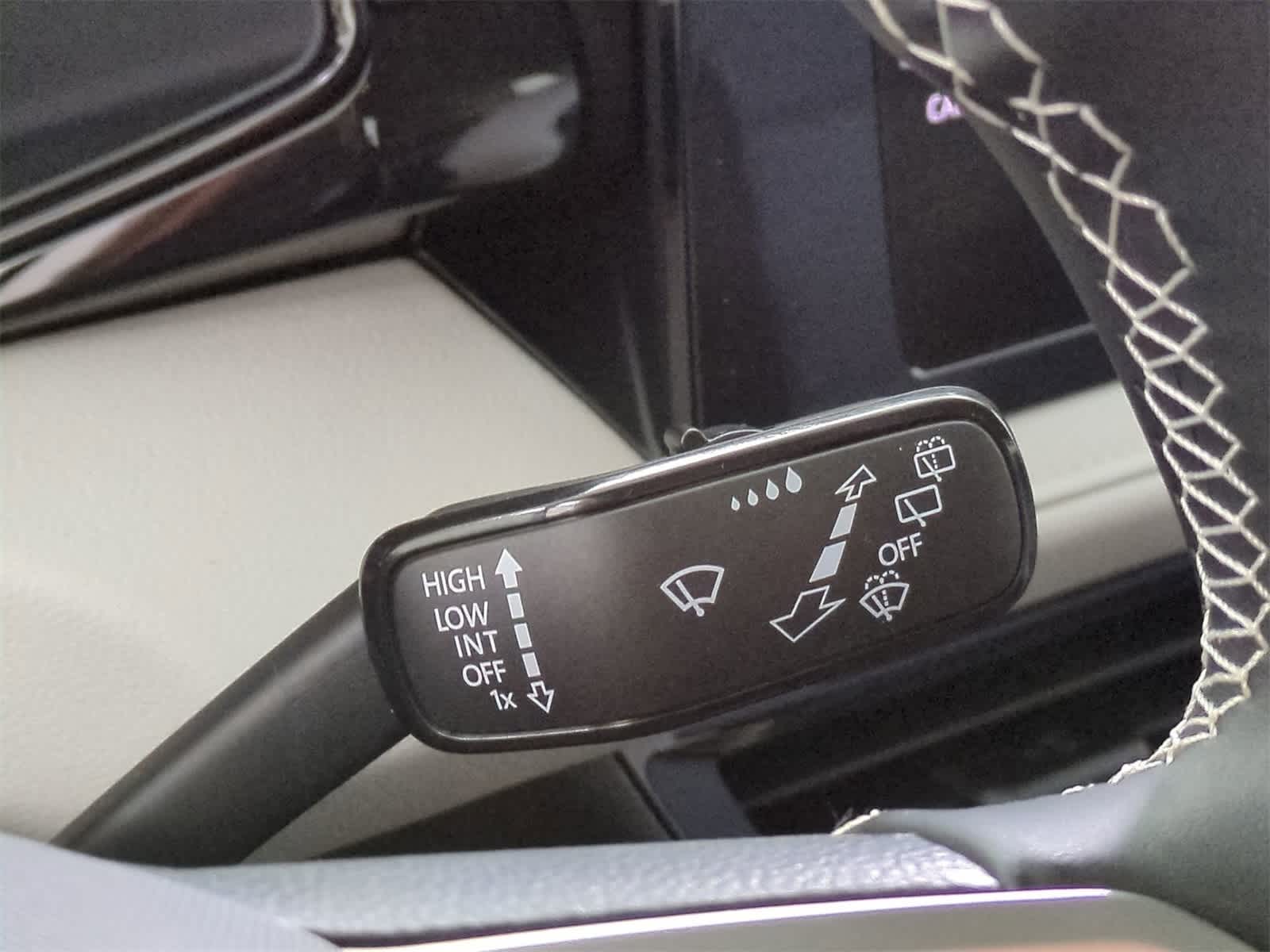 Thumbnail: 2025 Volkswagen Taos - 25