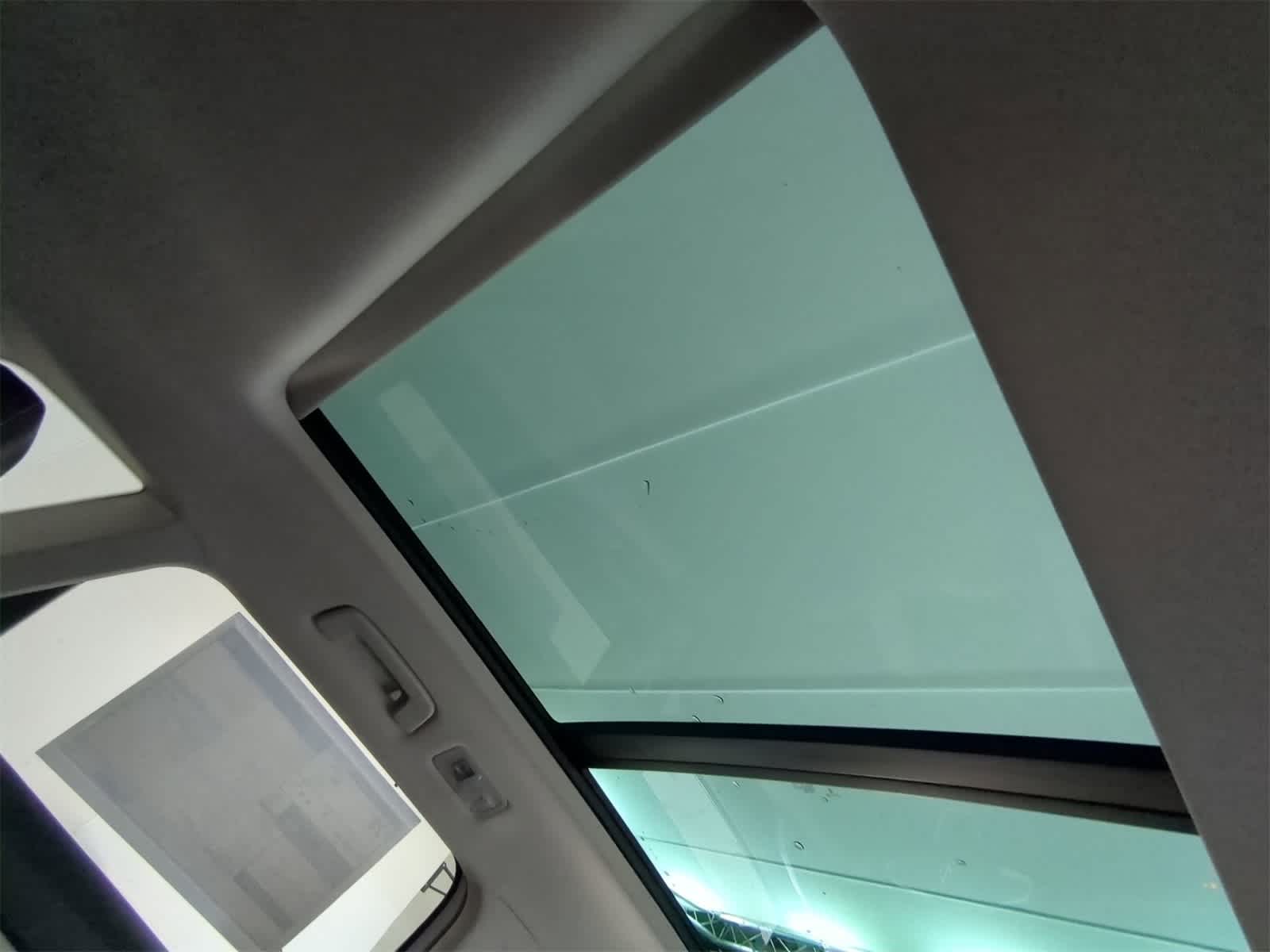 Thumbnail: 2025 Volkswagen Taos - 21